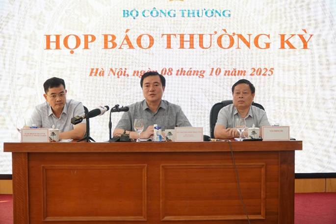 Th&ocirc;ng tin mới về đ&agrave;m ph&aacute;n thuế đối ứng với Mỹ  - Ảnh 1.