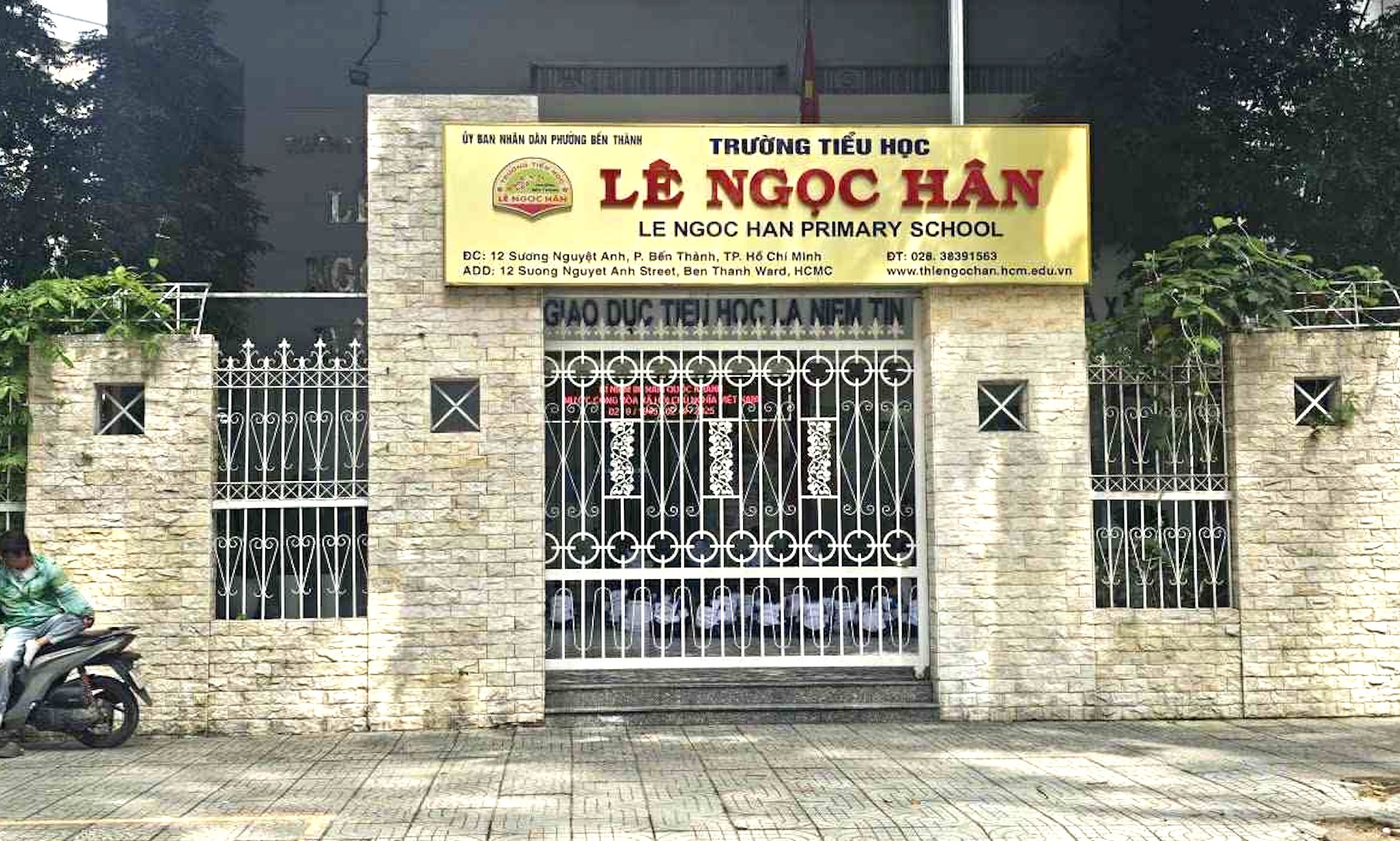 Tr&aacute;ch nhiệm của hiệu trưởng l&agrave; g&igrave; nếu để xảy ra thu-chi kh&ocirc;ng đ&uacute;ng quy định?  - Ảnh 1.
