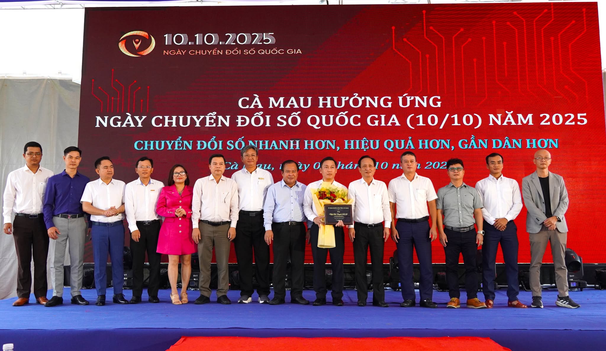 C&agrave; Mau x&aacute;c định chuyển đổi số phải gần d&acirc;n - Ảnh 1.
