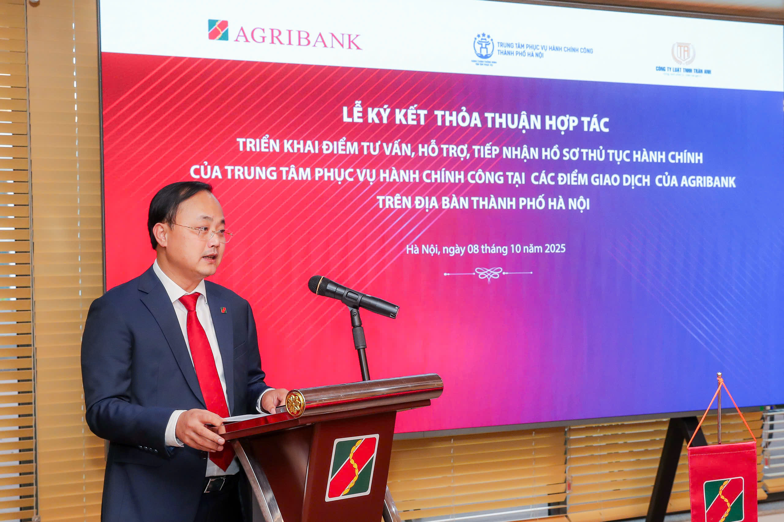 Hiện thực h&oacute;a mục ti&ecirc;u đưa dịch vụ c&ocirc;ng đến gần d&acirc;n hơn - Ảnh 2.