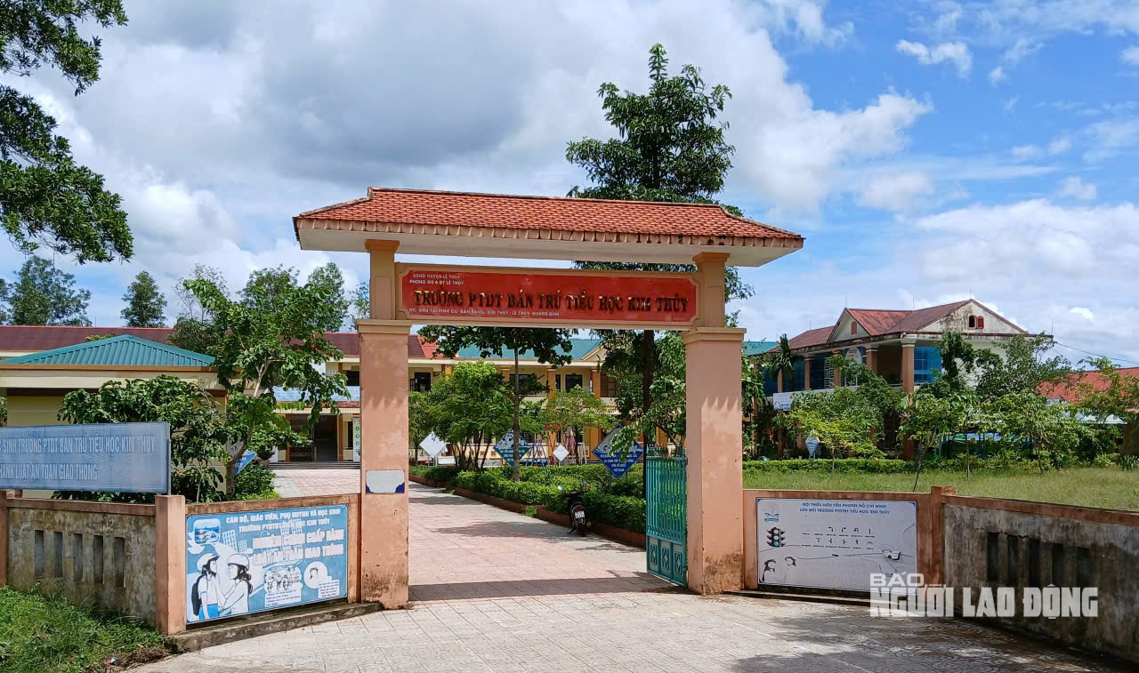 Động thái bất ngờ của phó Hiệu trưởng Đỗ Thị Hồng Huế Giữa vụ ngộ độc thực phẩm - Ảnh 1.