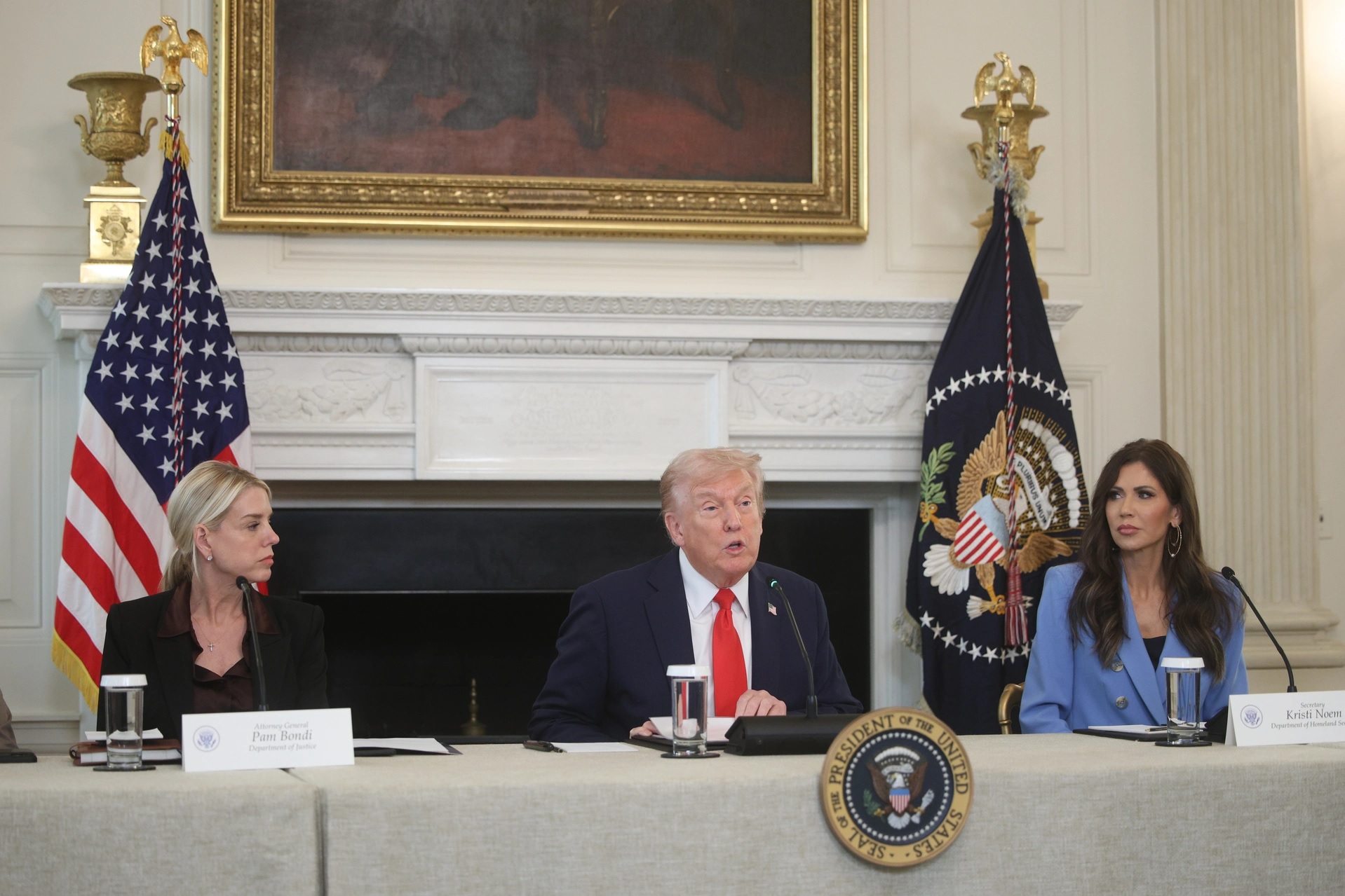 Tổng thống Donald Trump: Israel - Hamas đạt thỏa thuận hòa bình giai đoạn một - Ảnh 1.