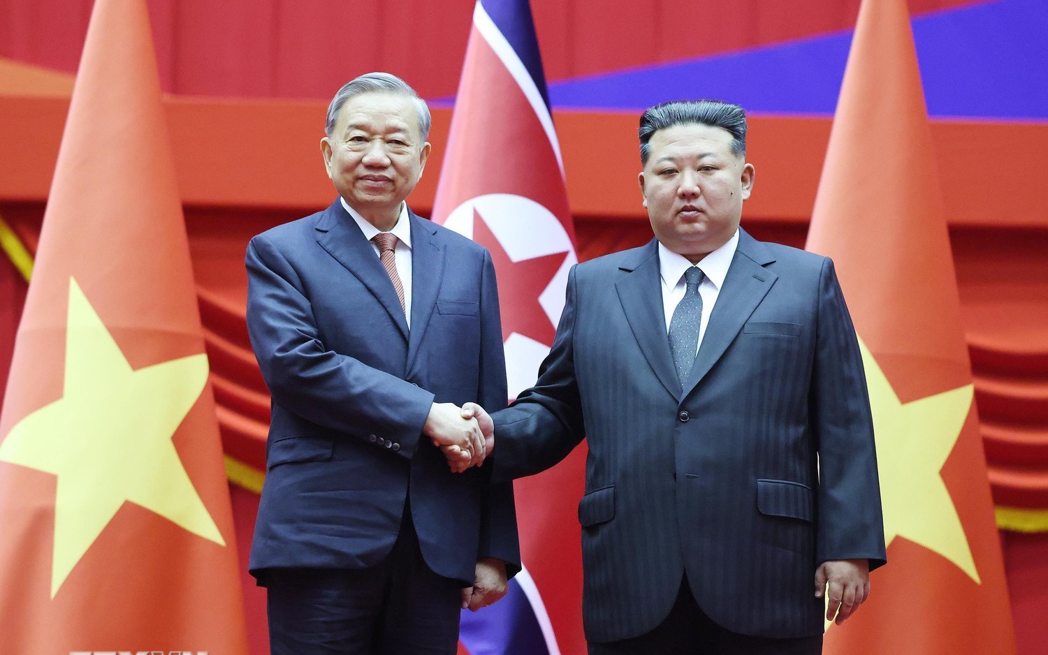 Tổng Bí thư Tô Lâm hội đàm với Tổng Bí thư, Chủ tịch Quốc vụ Triều Tiên Kim Jong Un