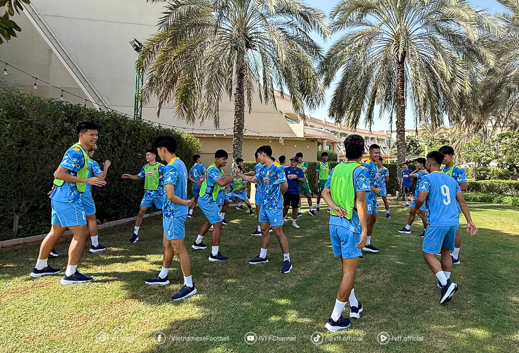 Tuyển U23 Việt Nam r&agrave; so&aacute;t lực lượng - Ảnh 2.