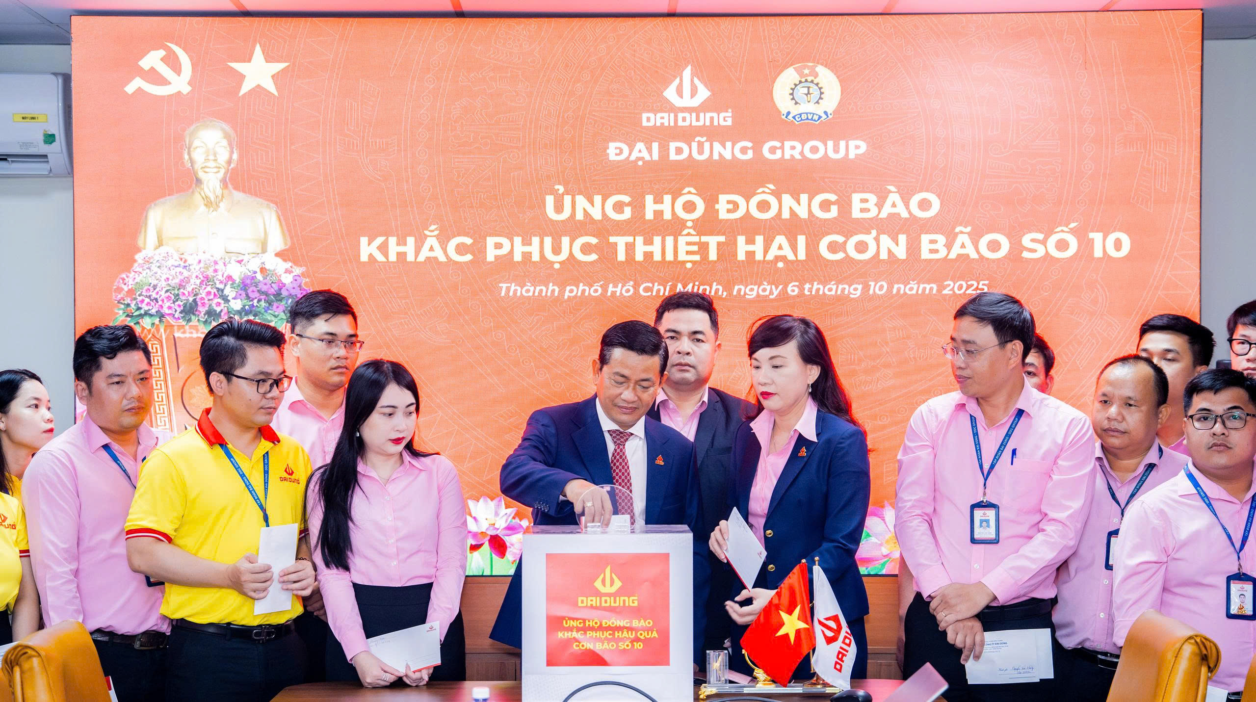 Công nhân, viên chức, lao động Thành phố chung tay hỗ trợ đồng bào bị ảnh hưởng do bão - Ảnh 1.