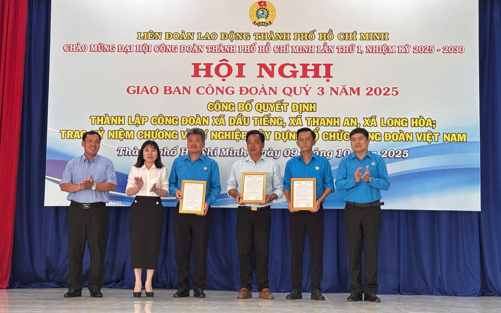 LĐLĐ TP HCM công bố quyết định thành lập thêm 3 Công đoàn xã