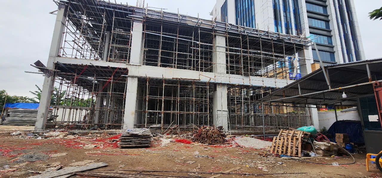 Sập gi&agrave;n gi&aacute;o khi đang thi c&ocirc;ng, 2 người tử nạn, 1 người bị thương - Ảnh 2.