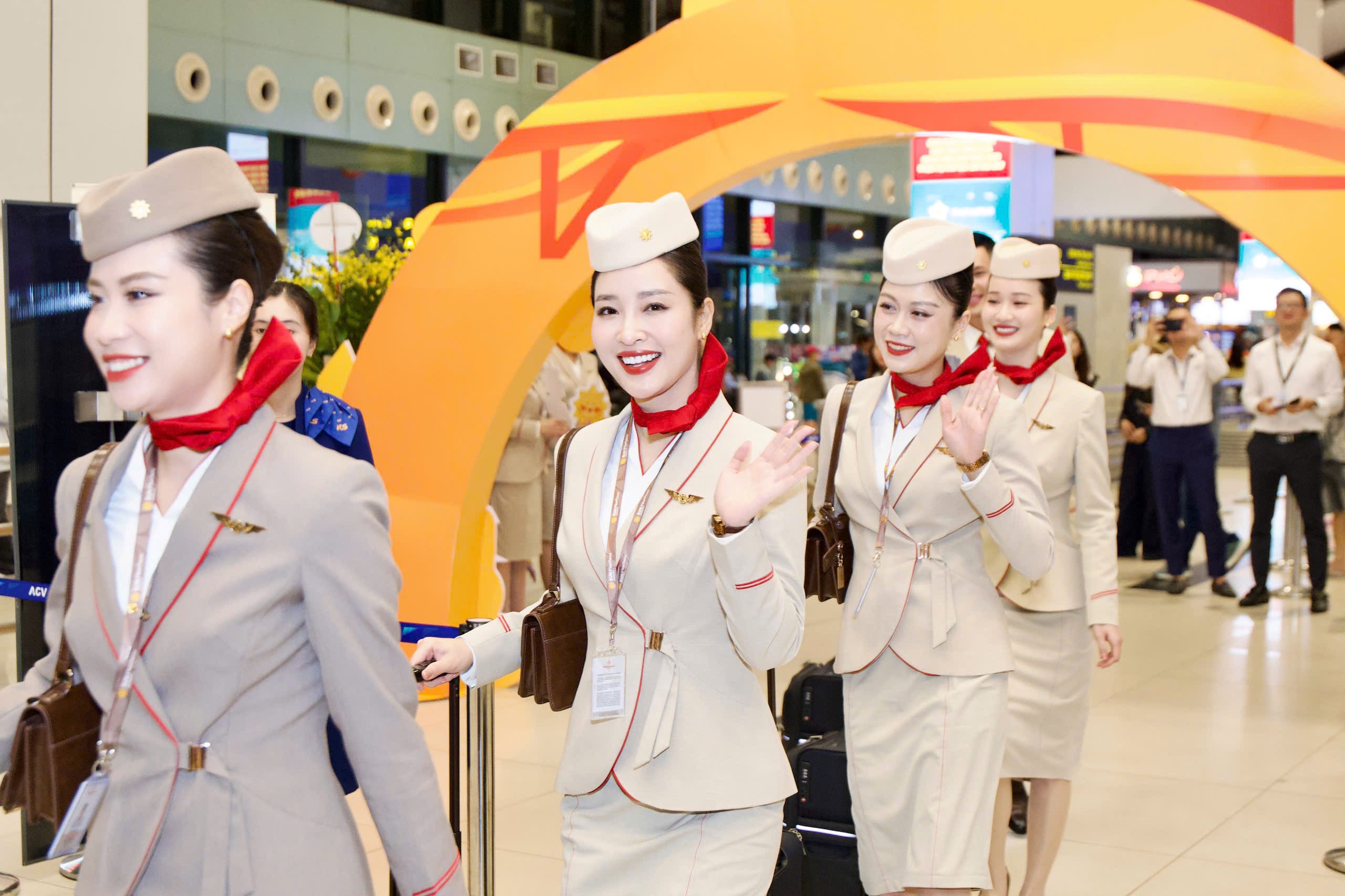 Sun PhuQuoc Airways khai th&aacute;c chuyến bay thương mại đầu ti&ecirc;n - Ảnh 3.