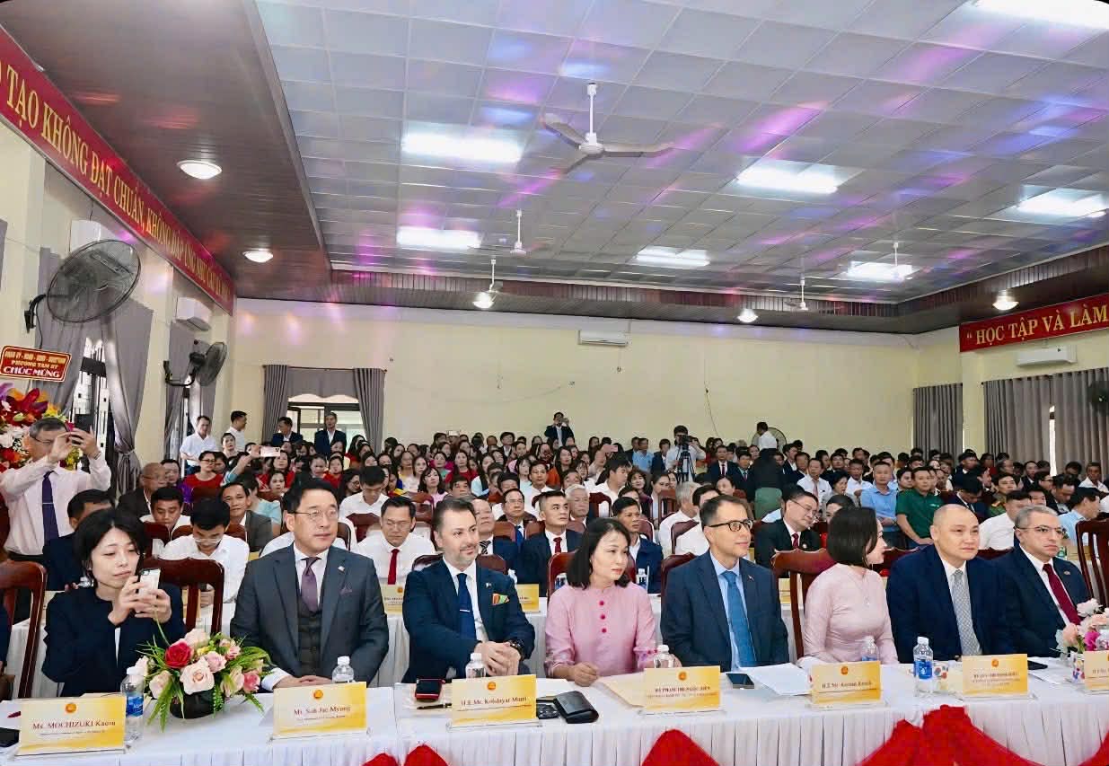 L&atilde;nh đạo Đ&agrave; Nẵng đ&aacute;nh gi&aacute; cao c&ocirc;ng t&aacute;c đ&agrave;o tạo của Trường CĐ Quảng Nam - Ảnh 1.