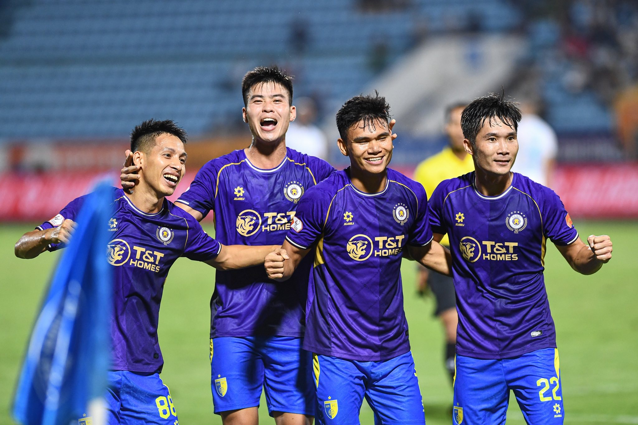 Phạm Xu&acirc;n Mạnh ghi "si&ecirc;u phẩm" trước khi l&ecirc;n tuyển - Ảnh 1.