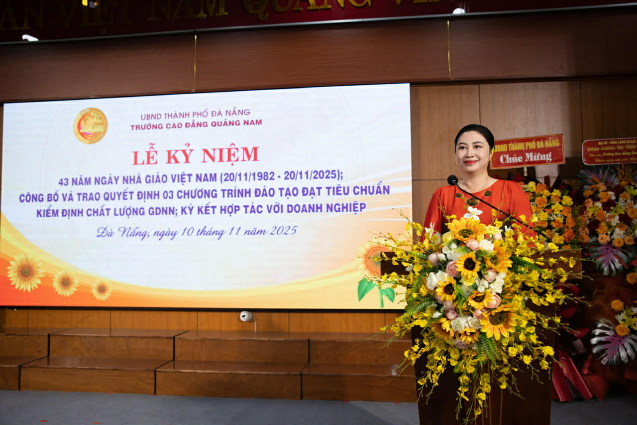 L&atilde;nh đạo Đ&agrave; Nẵng đ&aacute;nh gi&aacute; cao c&ocirc;ng t&aacute;c đ&agrave;o tạo của Trường CĐ Quảng Nam - Ảnh 3.