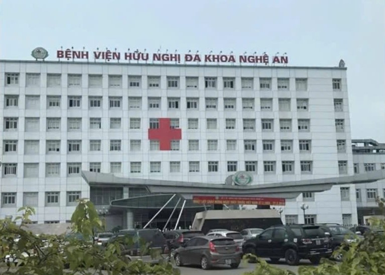 Bệnh viện Hữu nghị Đa khoa Nghệ An tuyển dụng 268 vi&ecirc;n chức năm 2025 - Ảnh 1.