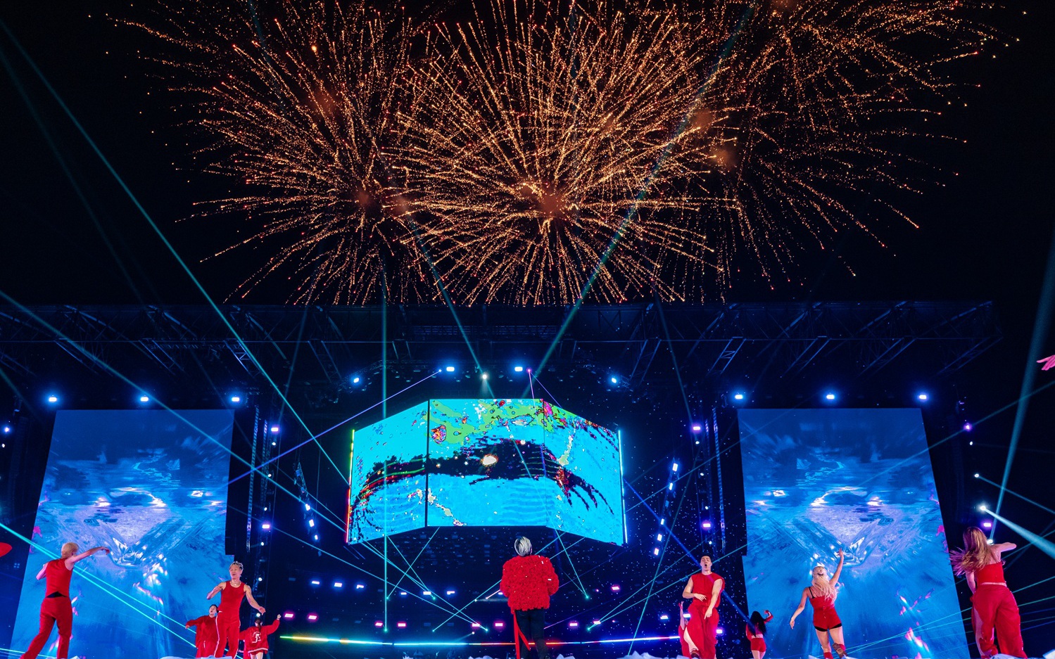 Concert của siêu sao G-DRAGON thăng hoa giữa đại dương ánh sáng Ocean City