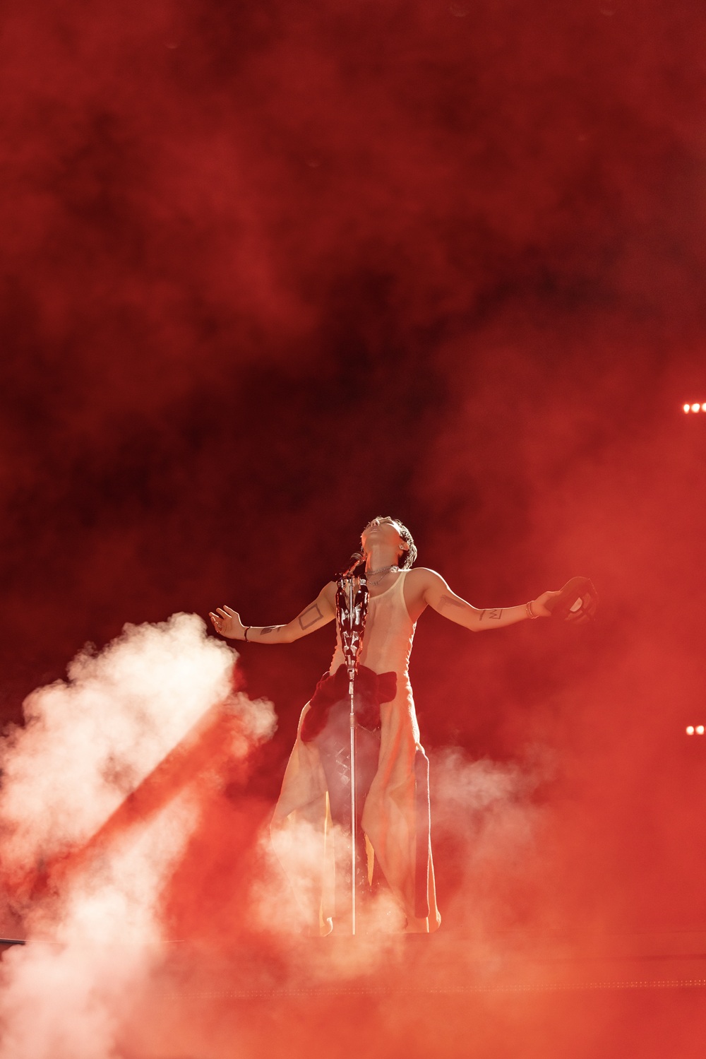 Concert của siêu sao G-DRAGON thăng hoa giữa đại dương ánh sáng Ocean City - Ảnh 4.