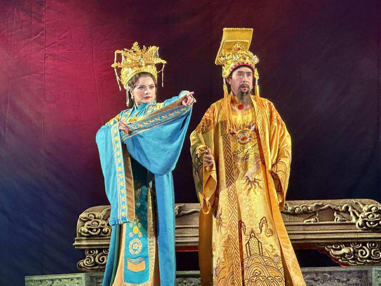 Ngọc Đợi, Lê Hoàng Nghi, Thu Mỹ tạo dấu ấn đẹp trong vở "Đế đô sóng cả" - Ảnh 4.