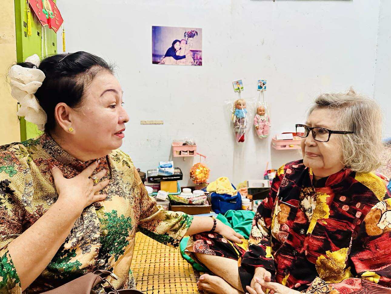 X&uacute;c động nghẹn ng&agrave;o khi Kiều Mỹ Dung gặp lại Diệu Hiền - Ảnh 4.
