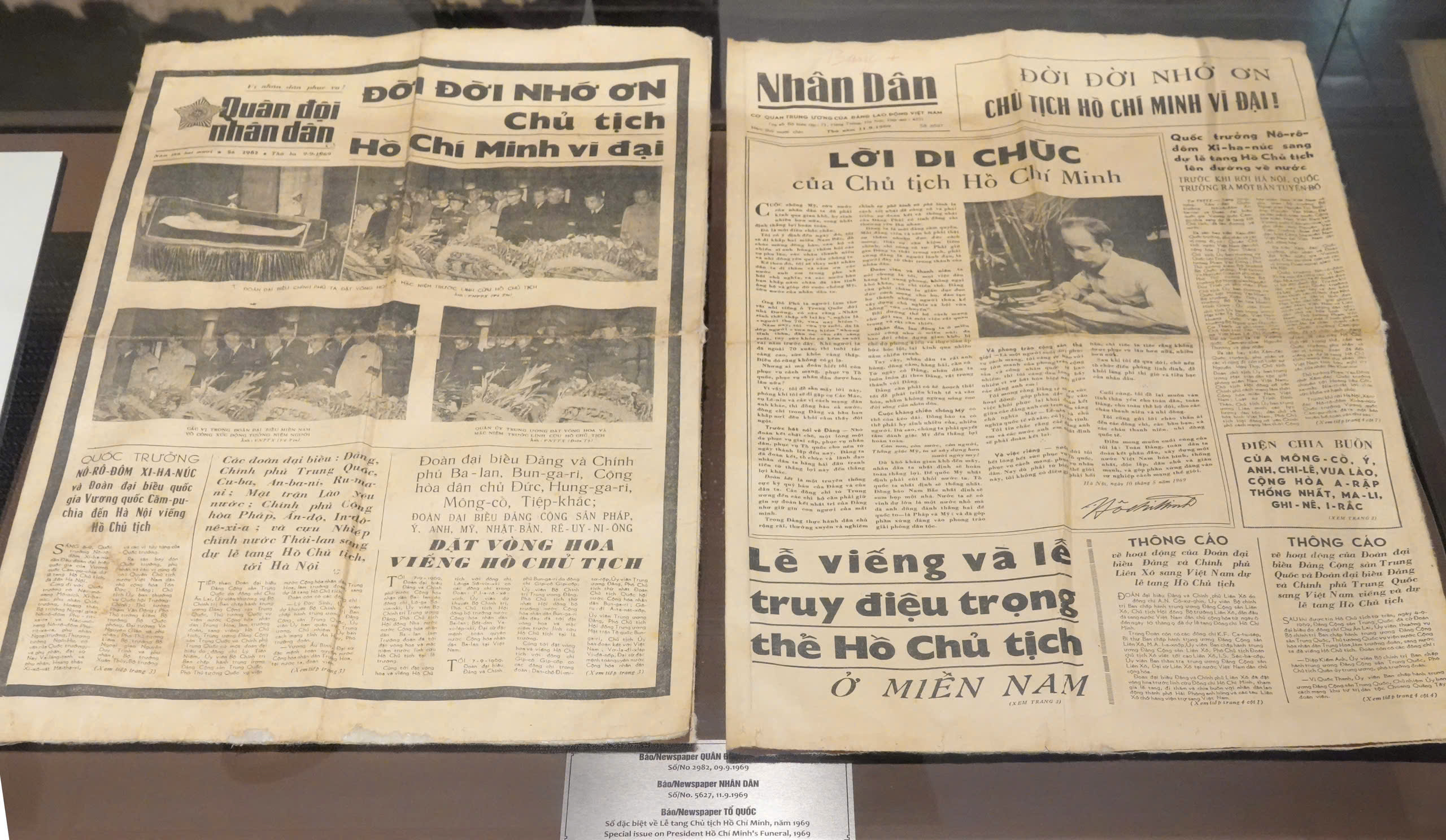 Đo&agrave;n c&aacute;n bộ tuy&ecirc;n gi&aacute;o TP HCM thăm Bảo t&agrave;ng B&aacute;o ch&iacute; Việt Nam ghi dấu lịch sử - Ảnh 11.