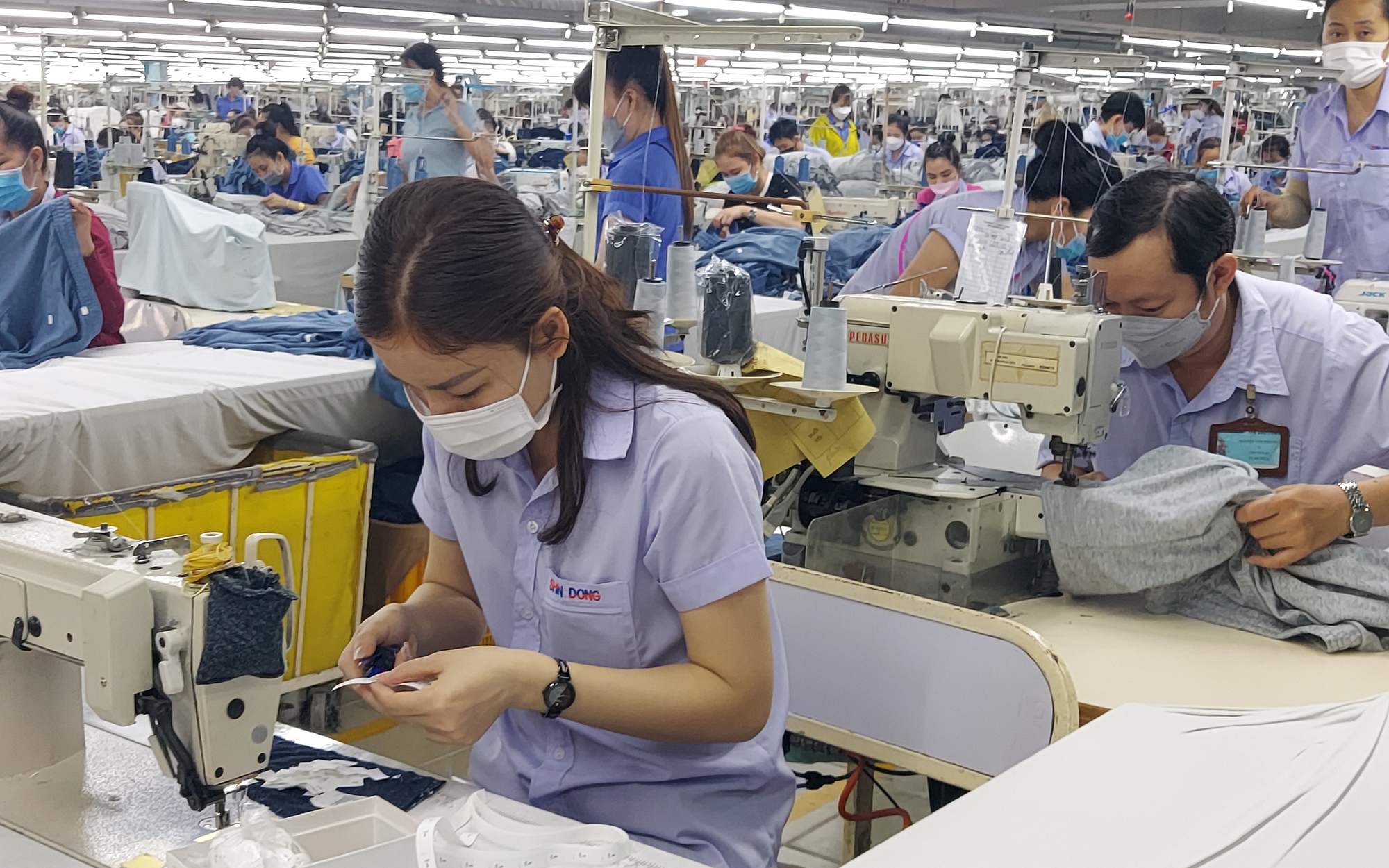 Chi nhánh doanh nghiệp ở nhiều vùng, áp dụng mức lương tối thiểu thế nào?