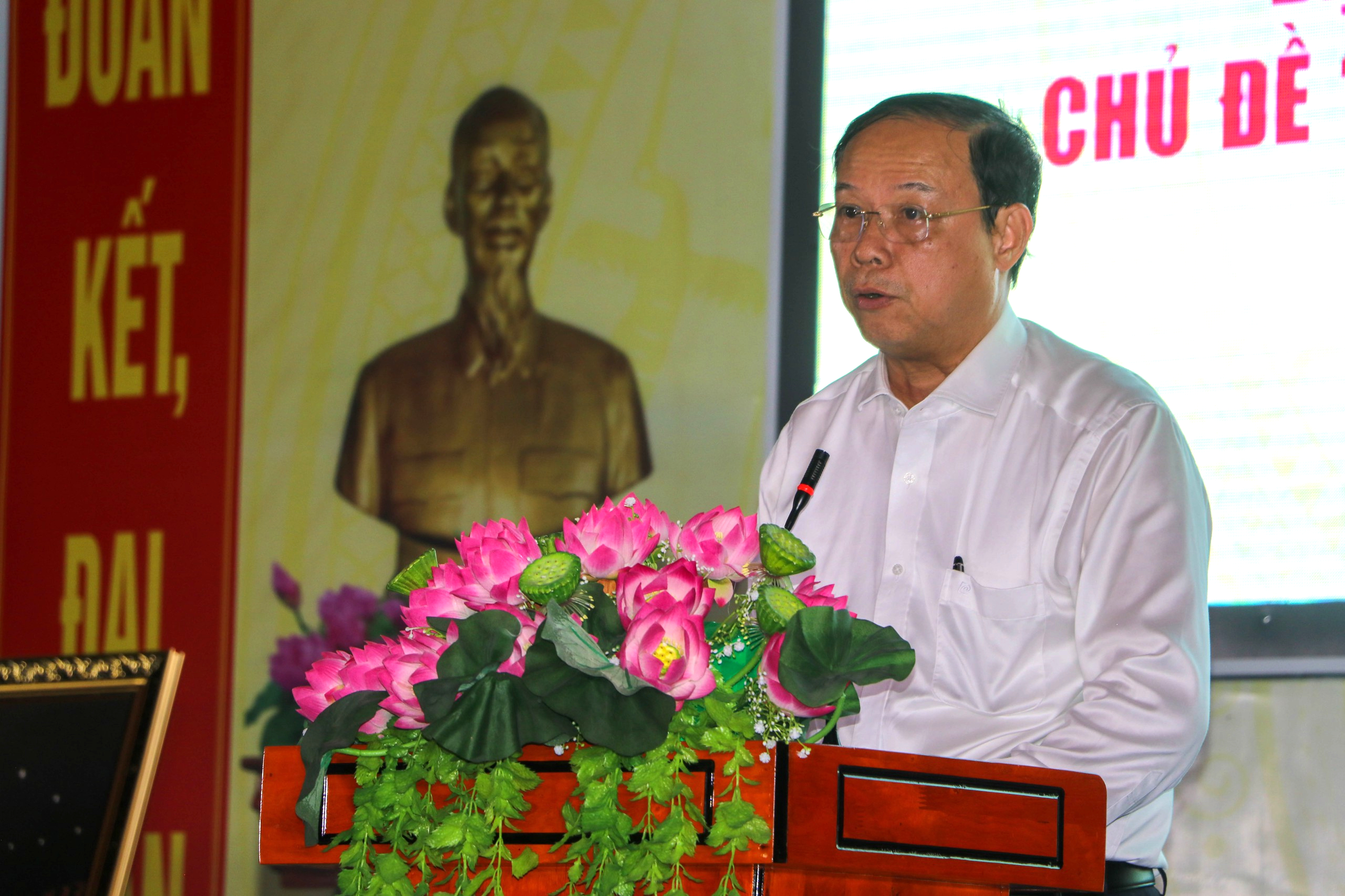 Ph&oacute; Chủ tịch UBND TP HCM dự Ng&agrave;y hội Đại đo&agrave;n kết phường B&igrave;nh T&acirc;y - Ảnh 4.