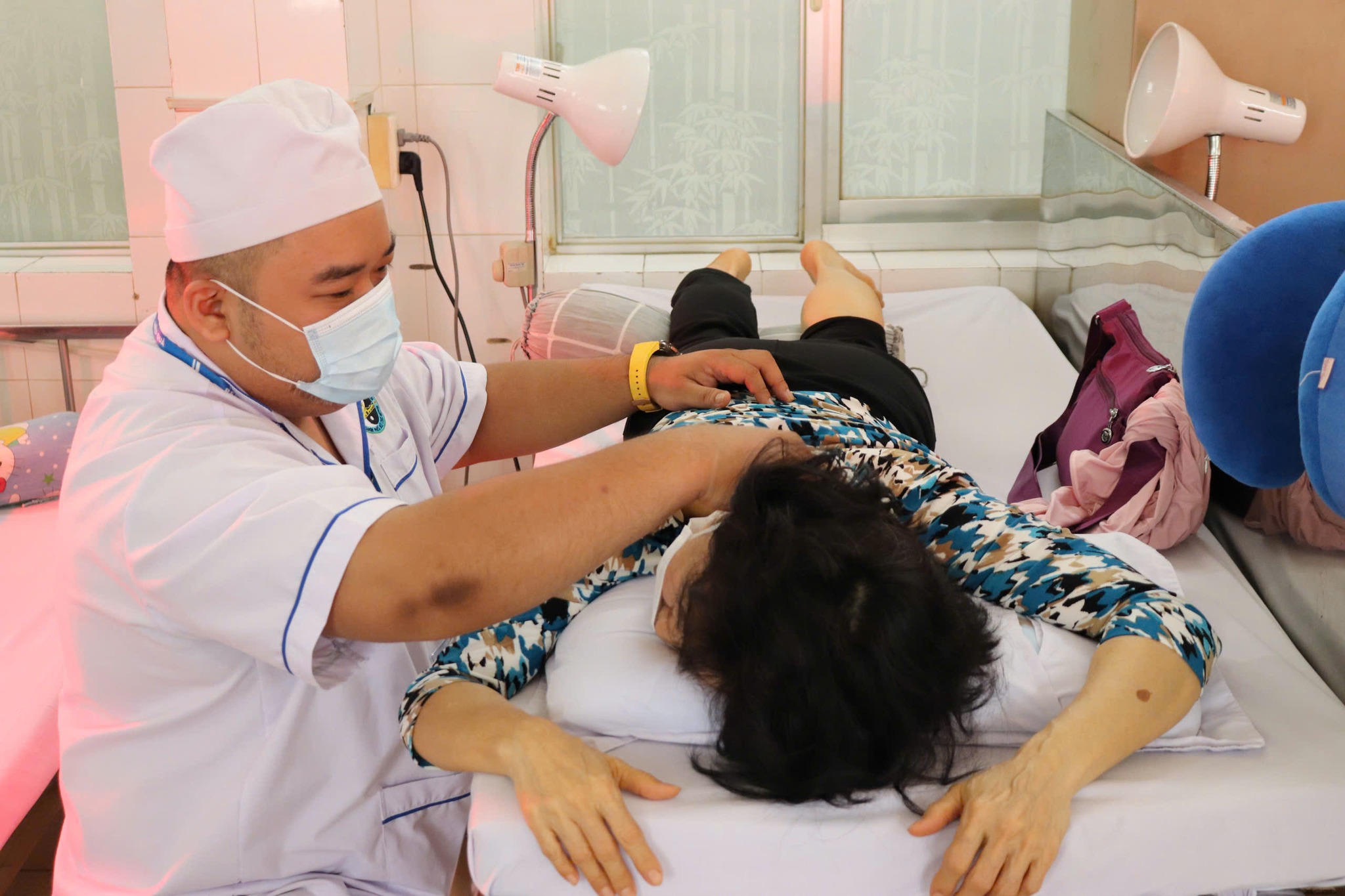 Bệnh viện y học cổ truyền TP HCM: sẽ c&oacute; m&ocirc; h&igrave;nh viện dưỡng l&atilde;o - Ảnh 3.
