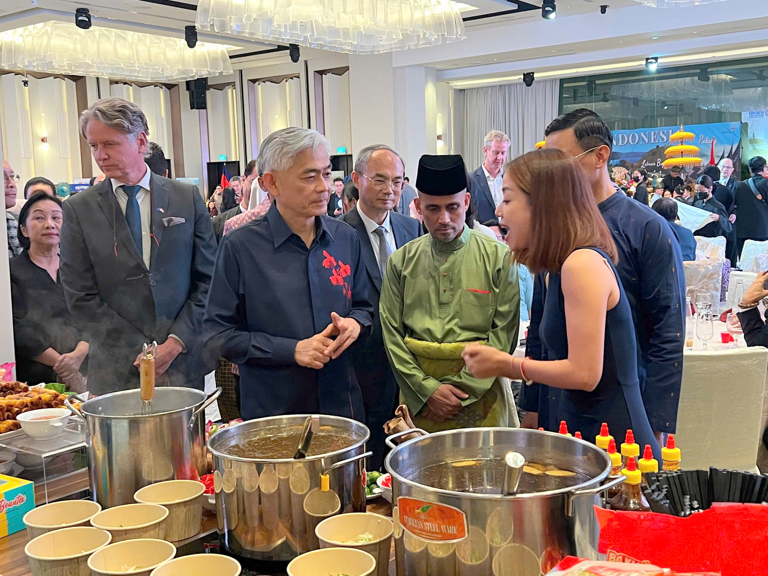 Phở Sen SASCO represents Vietnamese cuisine at ASEAN Gala Night 2025 - Ảnh 2.