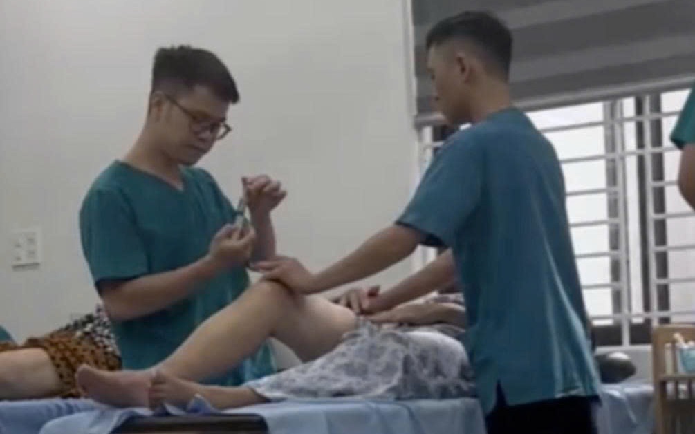 Khám bệnh siêu tốc, chữa bệnh thần tốc