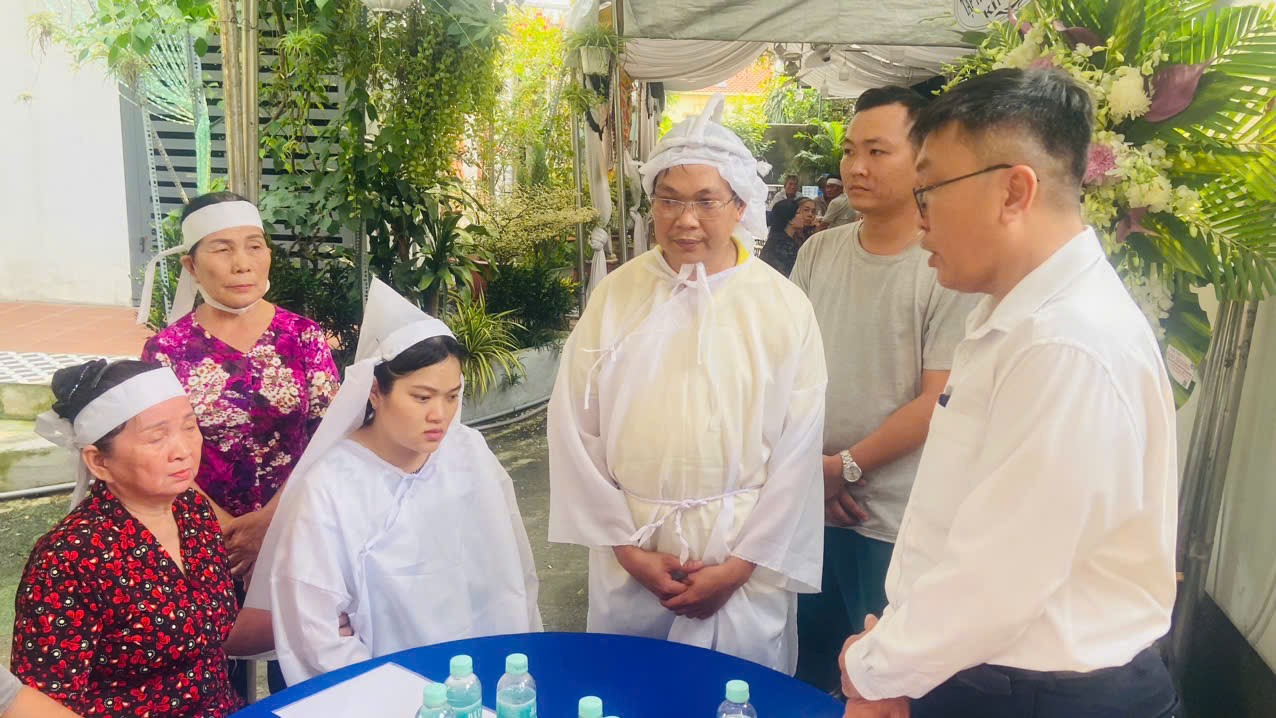 Vụ tai nạn giao th&ocirc;ng nghi&ecirc;m trọng ở TP HCM khiến 3 người tử vong - Ảnh 2.