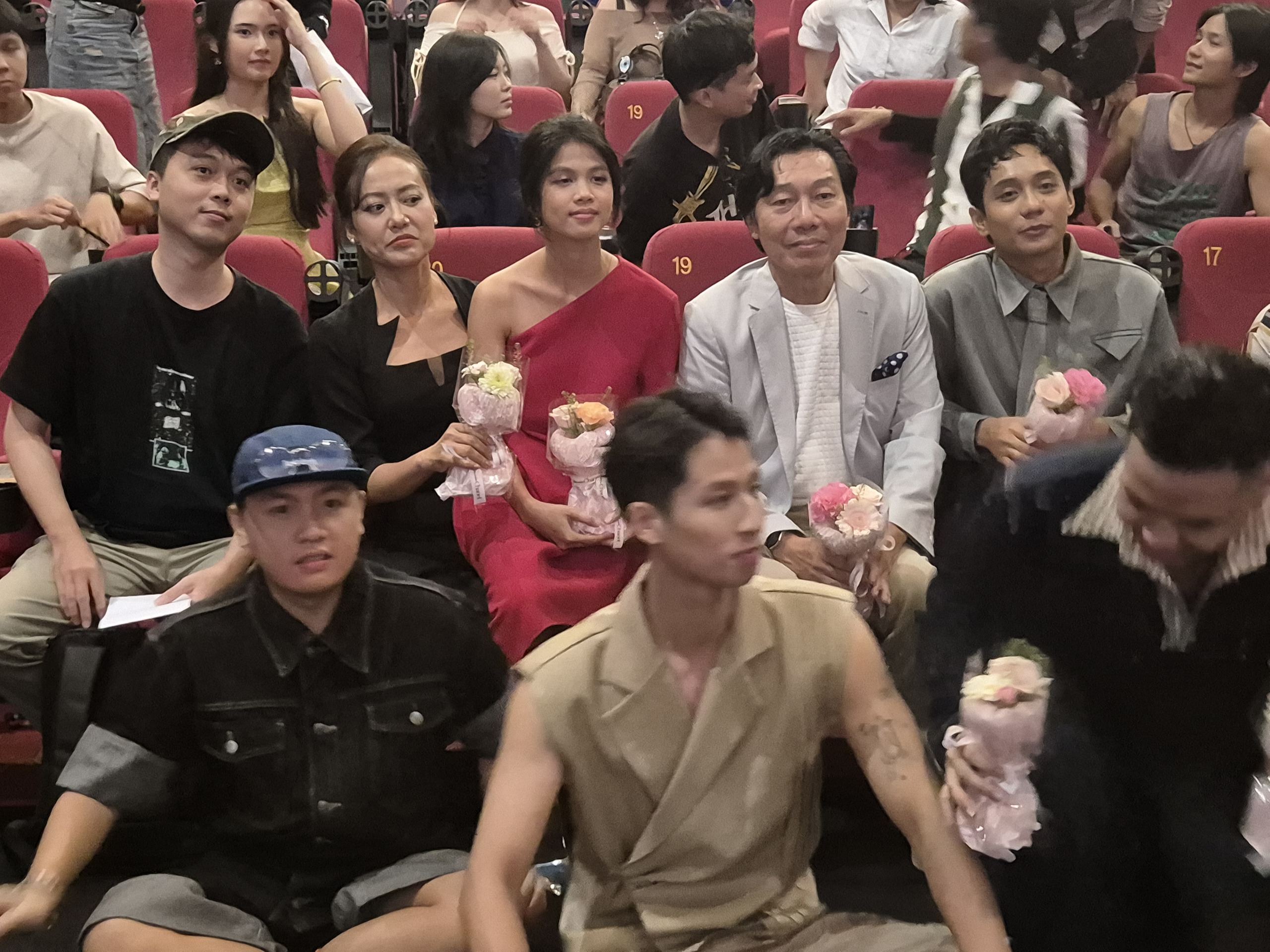 Hồng &Aacute;nh, Kiến An hết l&ograve;ng hỗ trợ người trẻ - Ảnh 8.