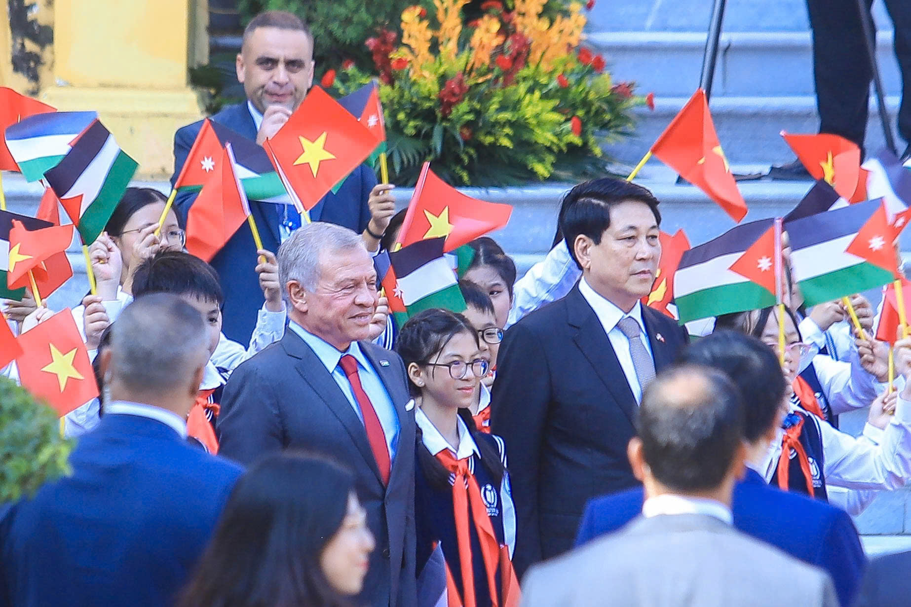 Chủ tịch nước Lương Cường chủ tr&igrave; lễ đ&oacute;n ch&iacute;nh thức Quốc vương Jordan - Ảnh 6.