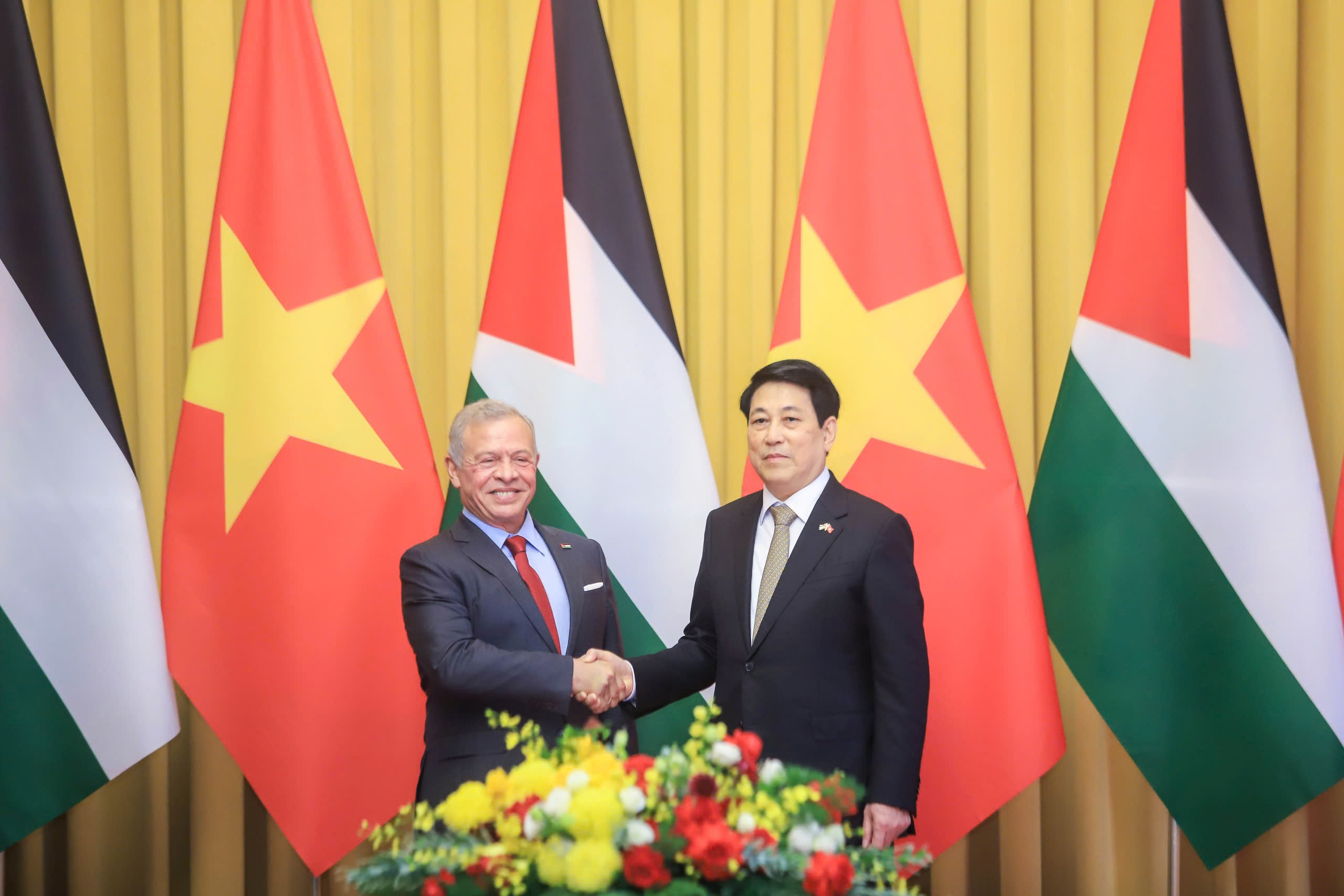 Chủ tịch nước Lương Cường chủ tr&igrave; lễ đ&oacute;n ch&iacute;nh thức Quốc vương Jordan - Ảnh 14.