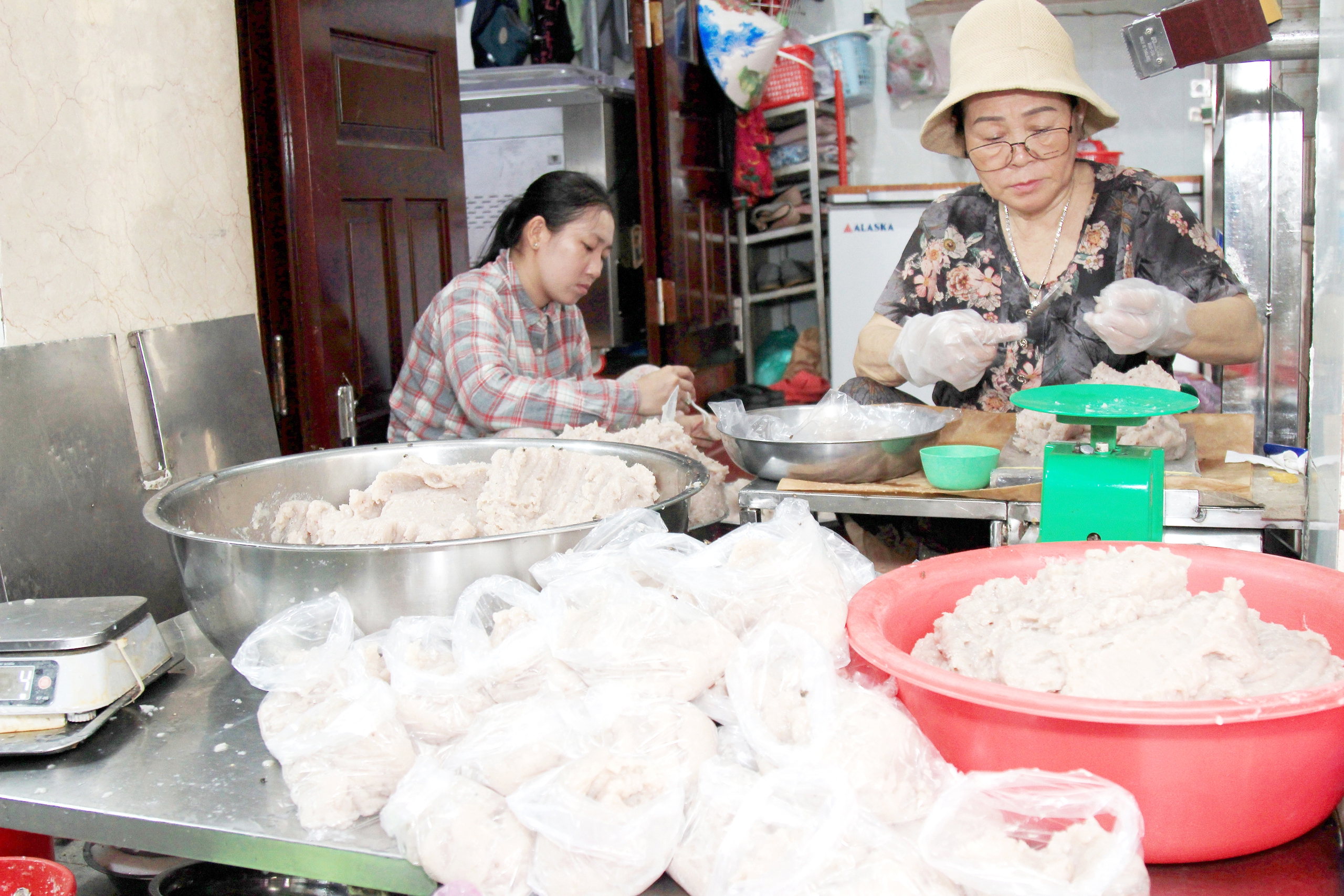 Chả c&aacute; Phước Hải nức tiếng gần xa - Ảnh 3.
