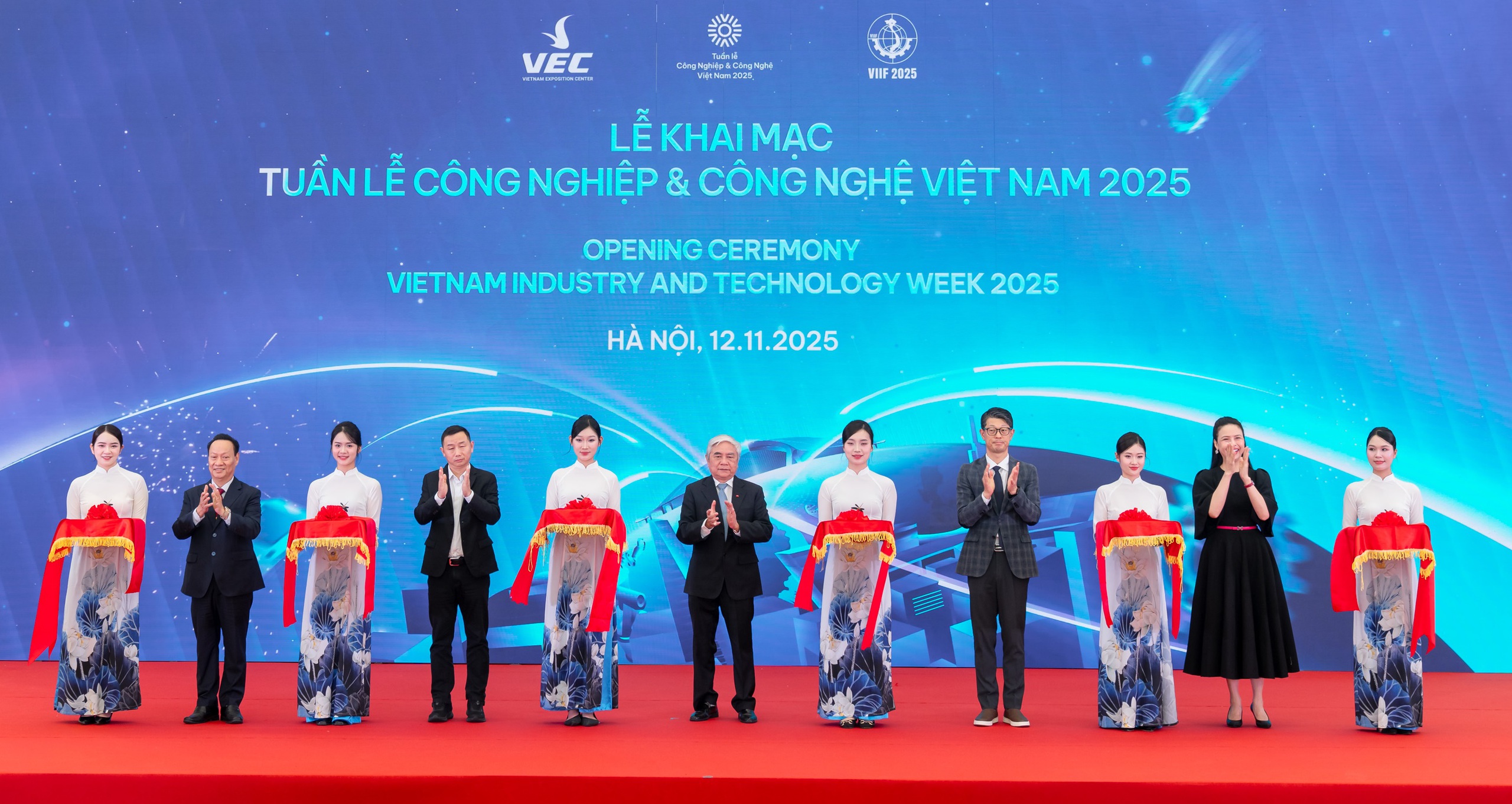 Khai mạc Tuần lễ C&ocirc;ng nghiệp v&agrave; C&ocirc;ng nghệ Việt Nam 2025 tại Trung t&acirc;m Triển l&atilde;m Việt Nam - Ảnh 1.