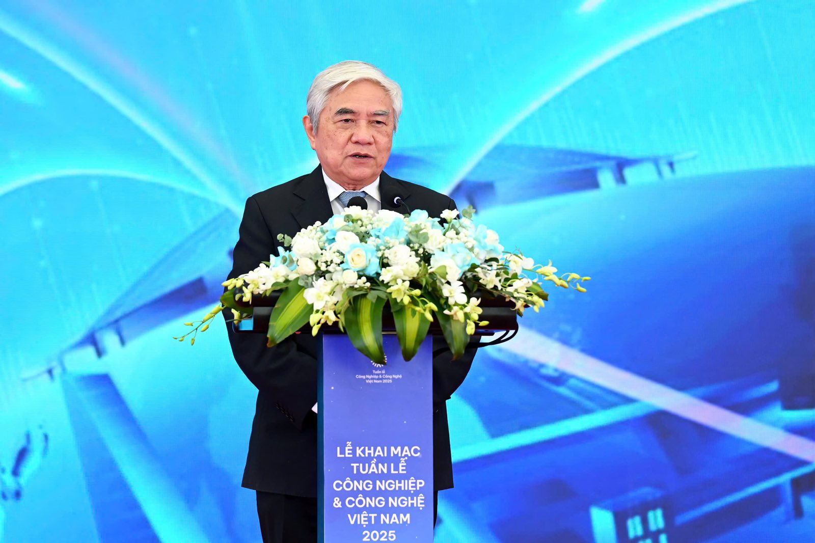 Khai mạc Tuần lễ C&ocirc;ng nghiệp v&agrave; C&ocirc;ng nghệ Việt Nam 2025 tại Trung t&acirc;m Triển l&atilde;m Việt Nam - Ảnh 3.