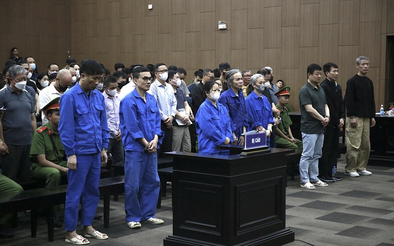 Đánh bạc hơn 7 triệu USD, cựu phó chủ tịch UBND tỉnh Phú Thọ lĩnh 3 năm 6 tháng tù