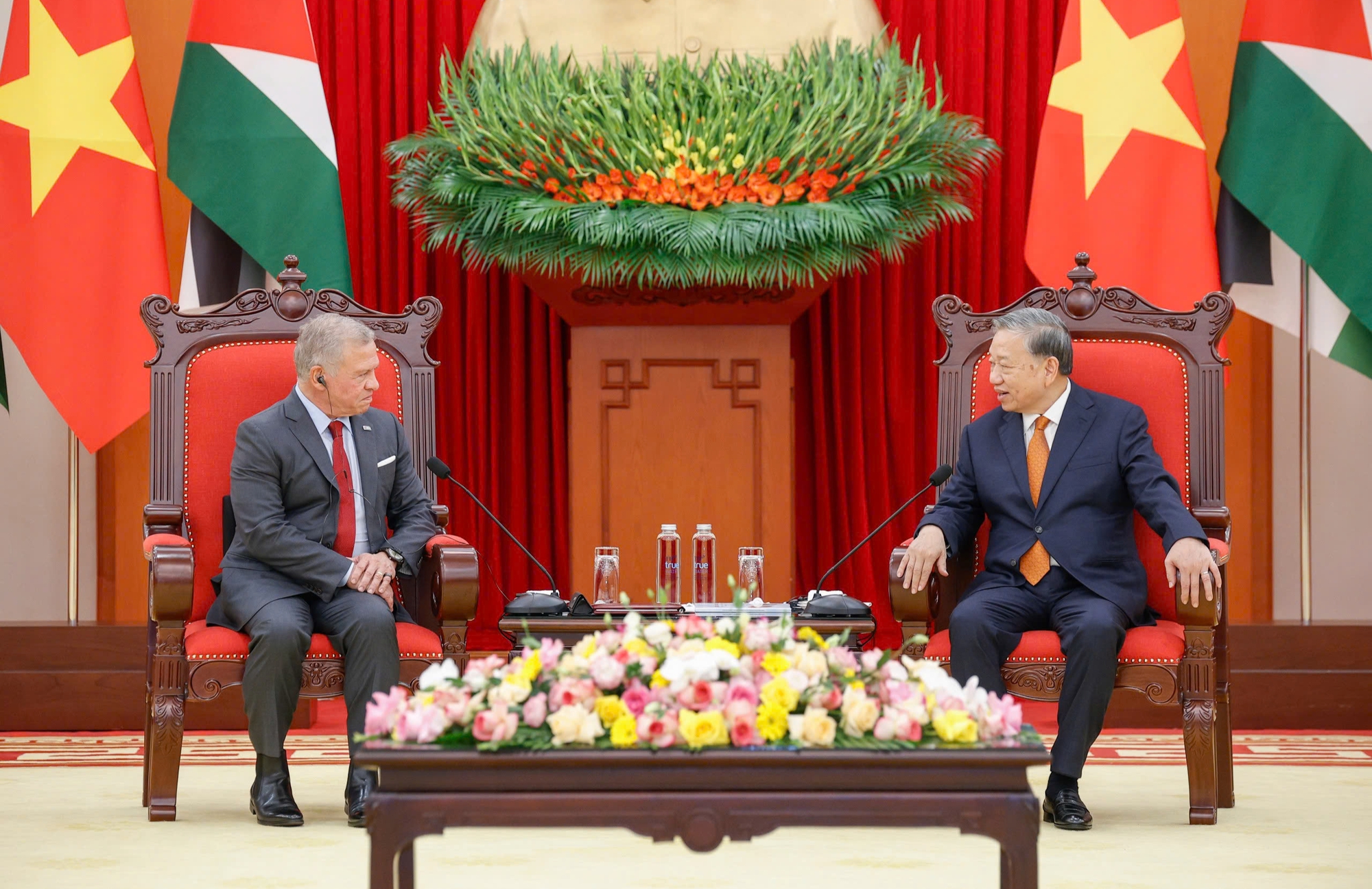 Tổng Bí thư Tô Lâm hội kiến Quốc vương Jordan Abdullah II Ibn Al-Hussein - Ảnh 2.