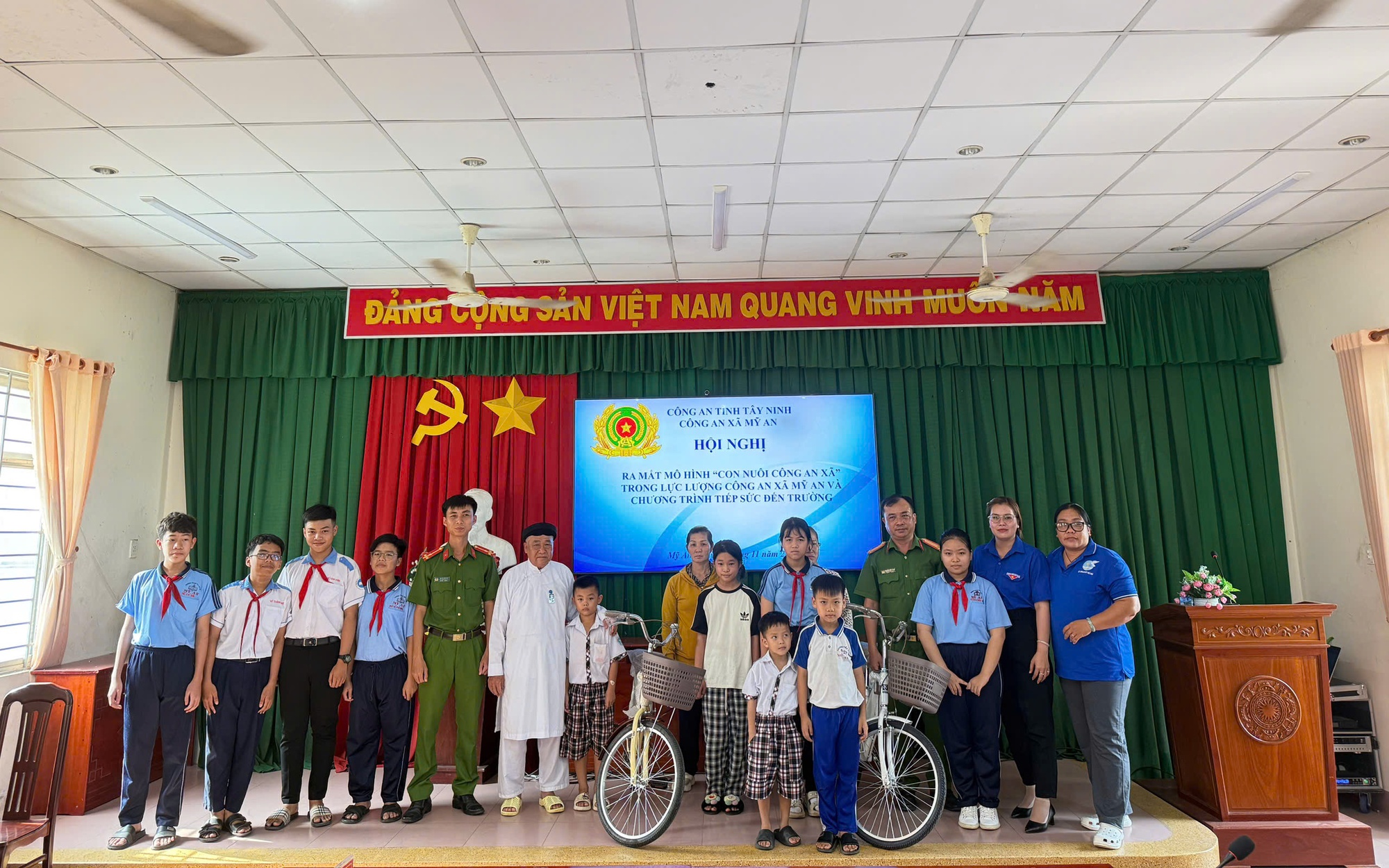 Tây Ninh: Ra mắt mô hình “Con nuôi công an xã” ở Mỹ An