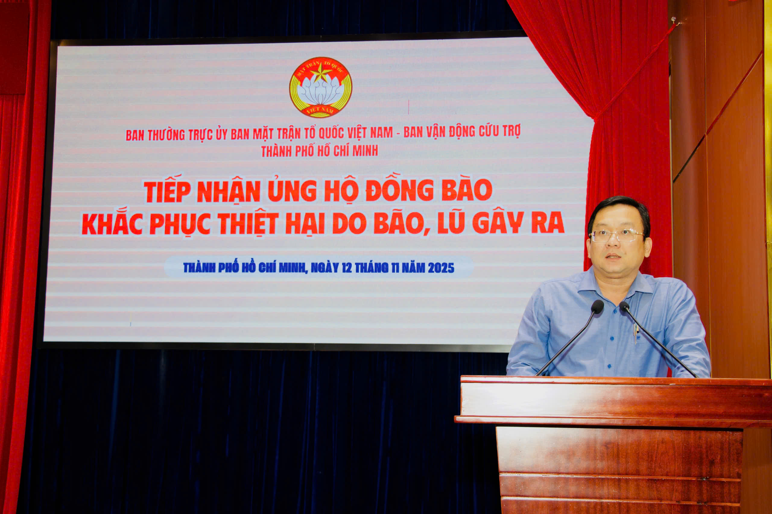TPHCM: Th&ecirc;m 4 tỉ đồng ủng hộ đồng b&agrave;o v&ugrave;ng b&atilde;o, lũ - Ảnh 1.