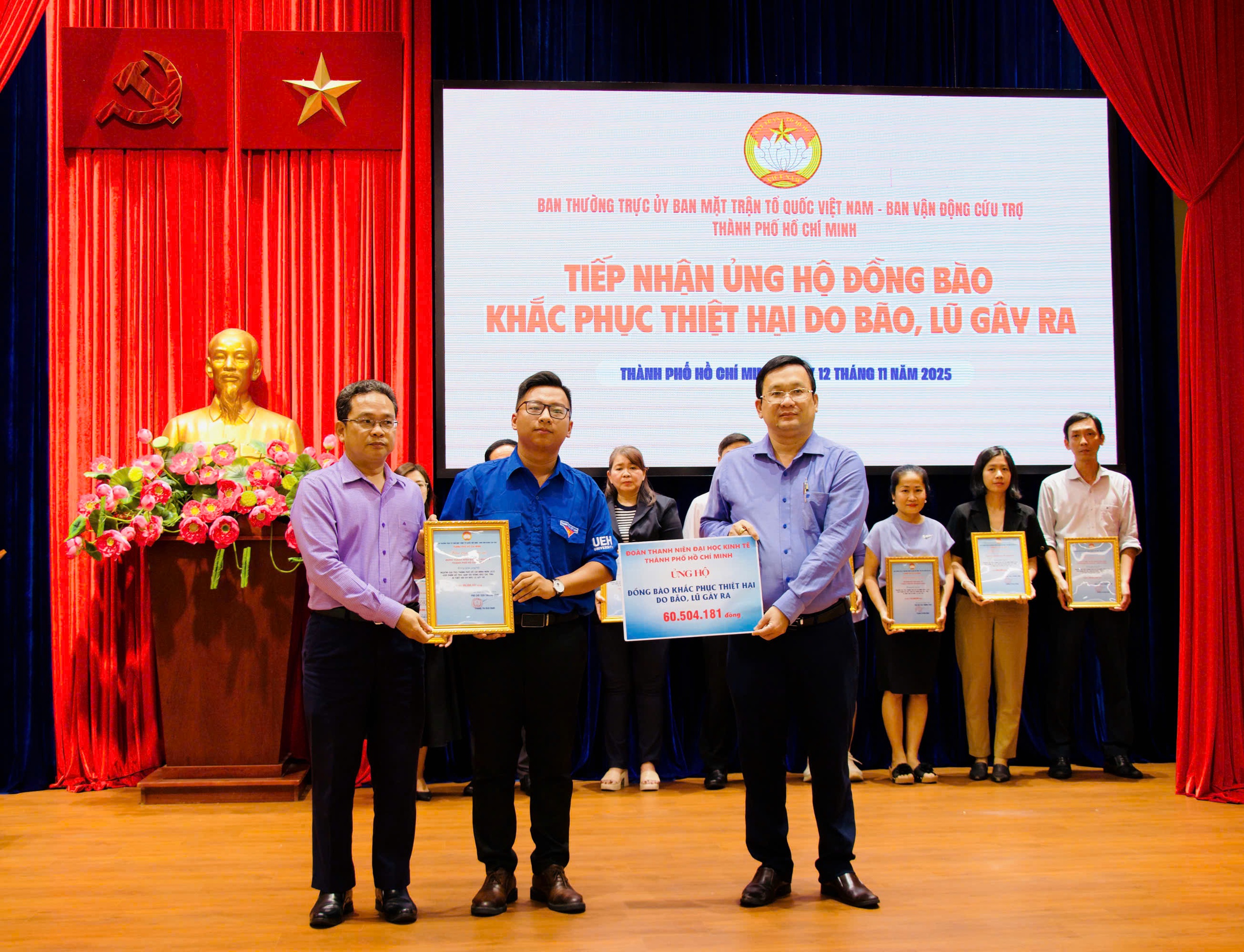TPHCM: Th&ecirc;m 4 tỉ đồng ủng hộ đồng b&agrave;o v&ugrave;ng b&atilde;o, lũ - Ảnh 5.