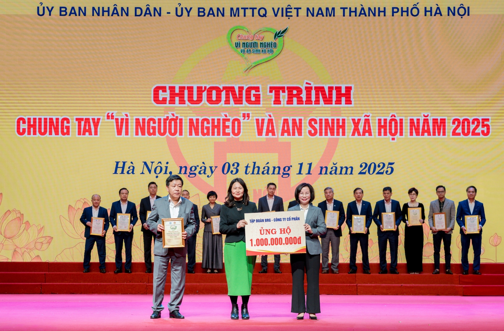 Tập đo&agrave;n BRG v&agrave; C&ocirc;ng ty trong hệ sinh th&aacute;i ủng hộ 2 tỉ đồng cho "Quỹ V&igrave; người ngh&egrave;o" của Thủ đ&ocirc; - Ảnh 2.