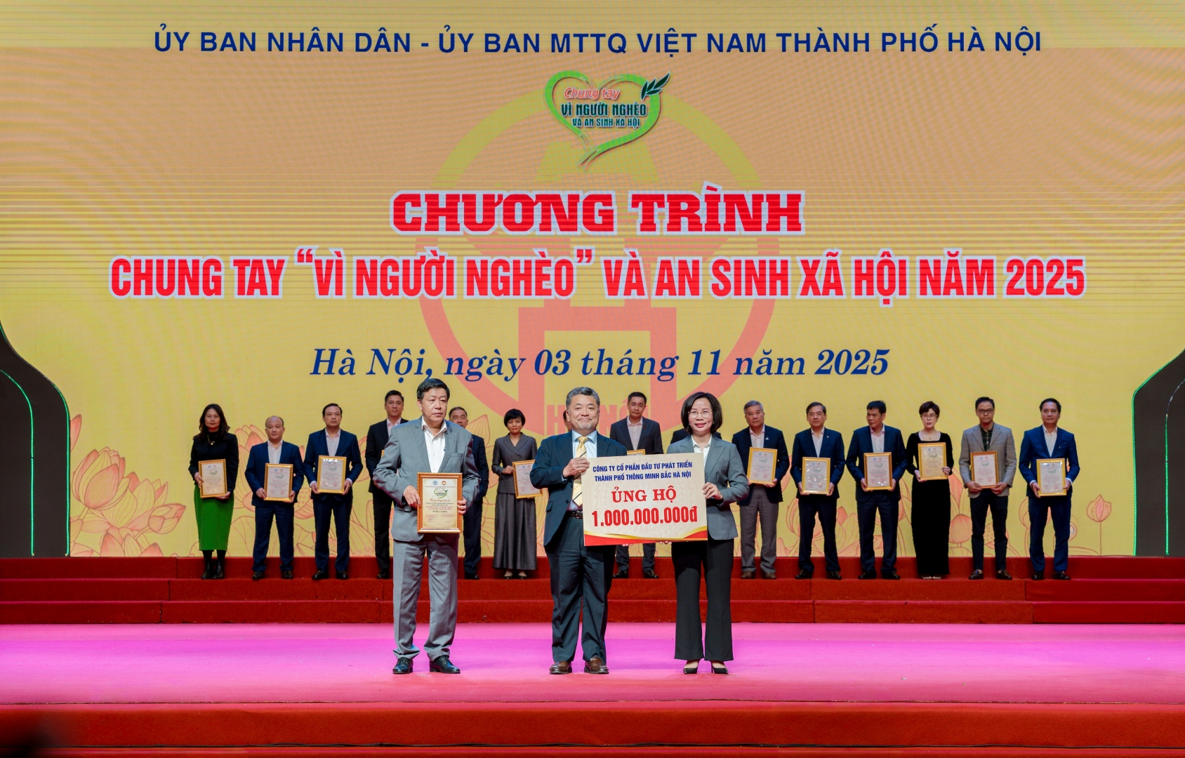 Tập đo&agrave;n BRG v&agrave; C&ocirc;ng ty trong hệ sinh th&aacute;i ủng hộ 2 tỉ đồng cho "Quỹ V&igrave; người ngh&egrave;o" của Thủ đ&ocirc; - Ảnh 1.
