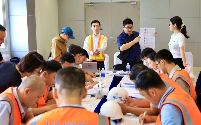Người lao động nước ngoài cần biết gì về quy định đóng BHXH mới?