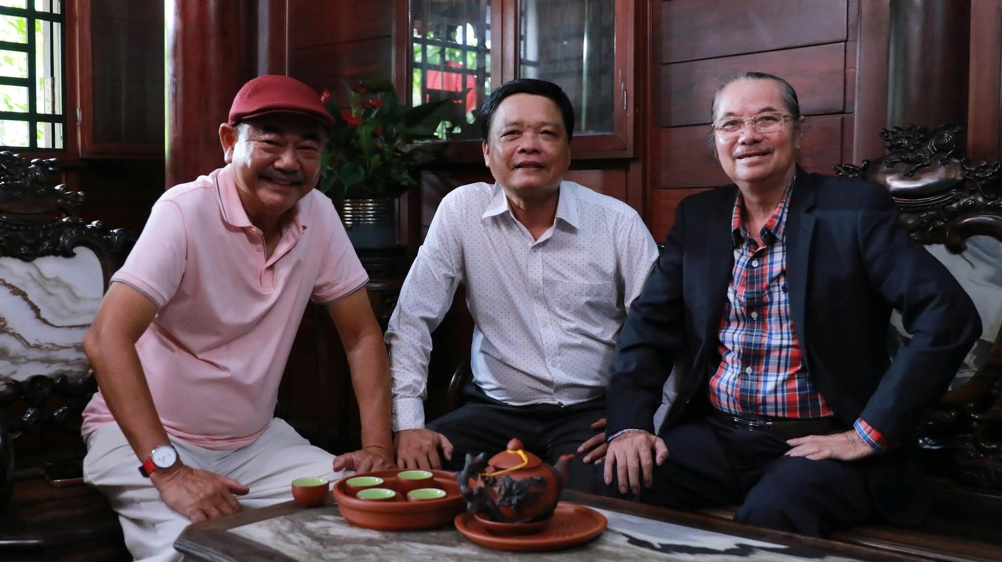 NSND Việt Anh, Trần Đăng Nh&acirc;n n&oacute;i về "Dư luận quần ch&uacute;ng" - H&agrave;nh tr&igrave;nh &yacute; nghĩa của s&acirc;n khấu TP HCM - Ảnh 2.
