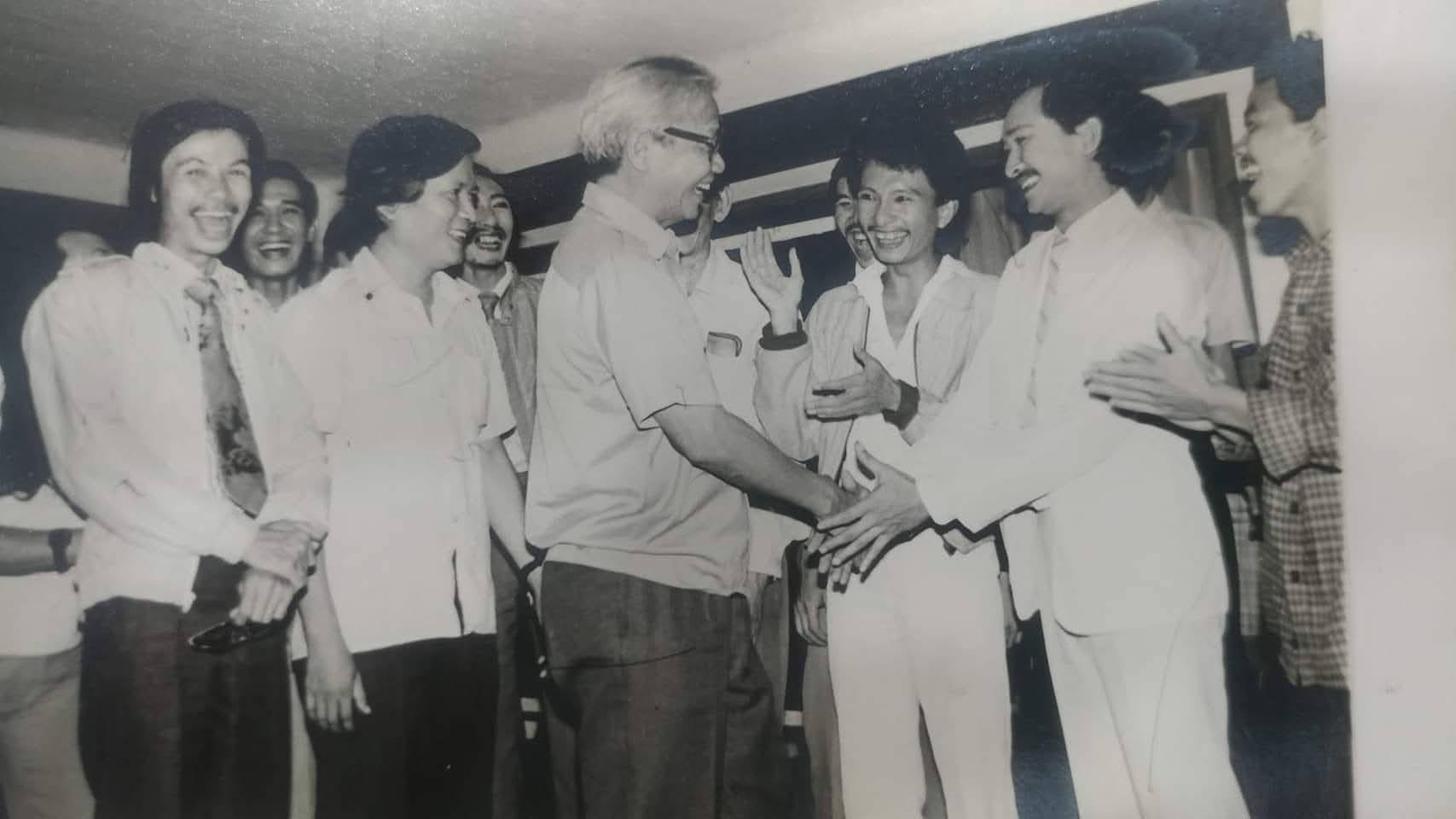 NSND Việt Anh, Trần Đăng Nh&acirc;n n&oacute;i về "Dư luận quần ch&uacute;ng" - H&agrave;nh tr&igrave;nh &yacute; nghĩa của s&acirc;n khấu TP HCM - Ảnh 5.