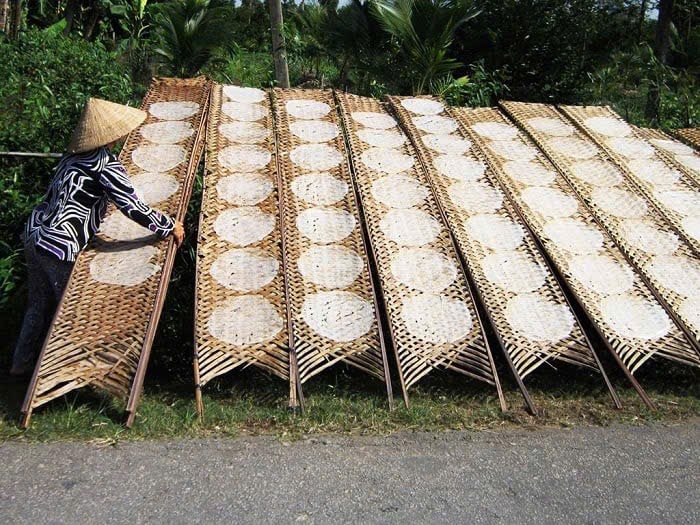 Bánh tráng Phú Hòa Đông đi muôn khắp nơi - Ảnh 1.