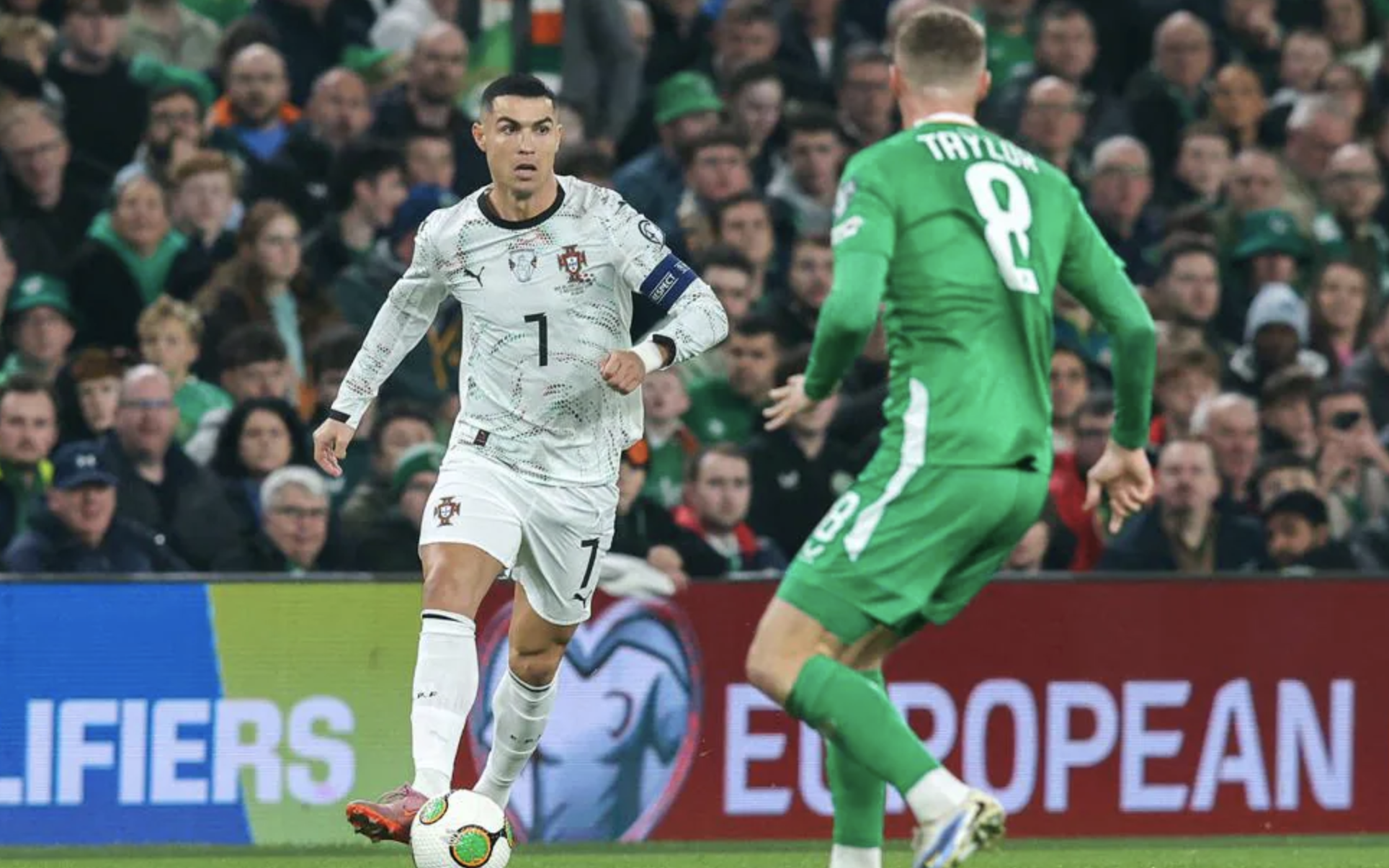 Vắng Ronaldo, Bồ Đào Nha thắng kỷ lục và giành vé dự World Cup 2026 - Ảnh 6.