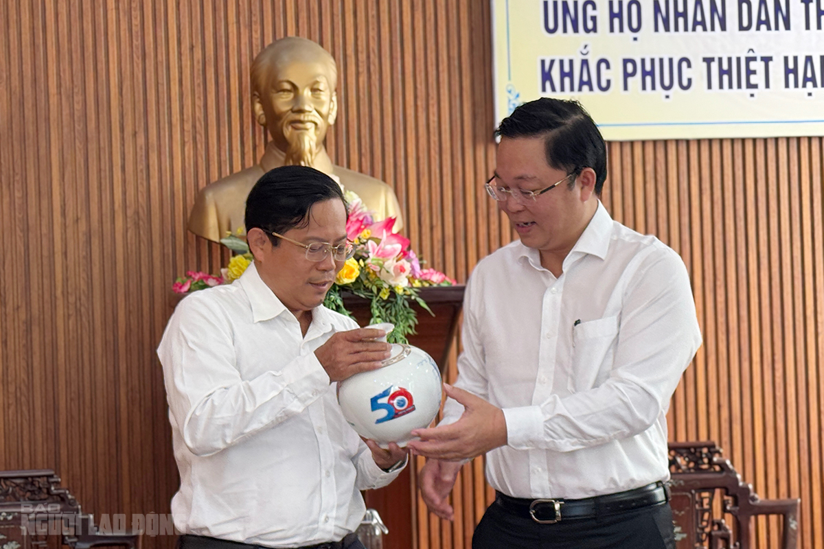 B&aacute;o Người Lao Động hỗ trợ 500 triệu đồng gi&uacute;p Đ&agrave; Nẵng x&acirc;y lại nh&agrave; d&acirc;n bị sập sau lũ - Ảnh 2.