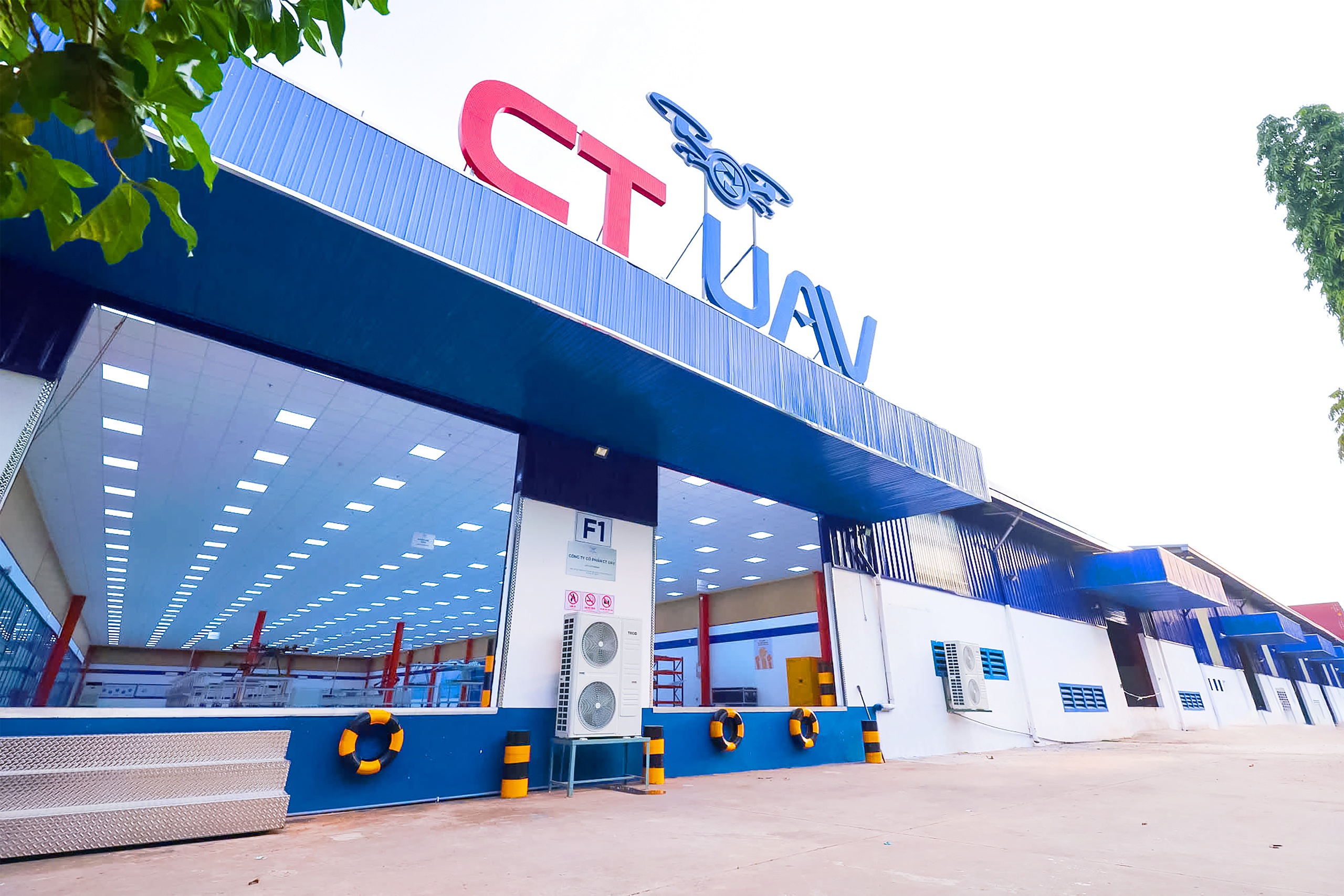 Thụy Sỹ giúp CT UAV siết tiêu chuẩn hàng không vũ trụ tại 5 nhà máy, hội sở - Ảnh 3.