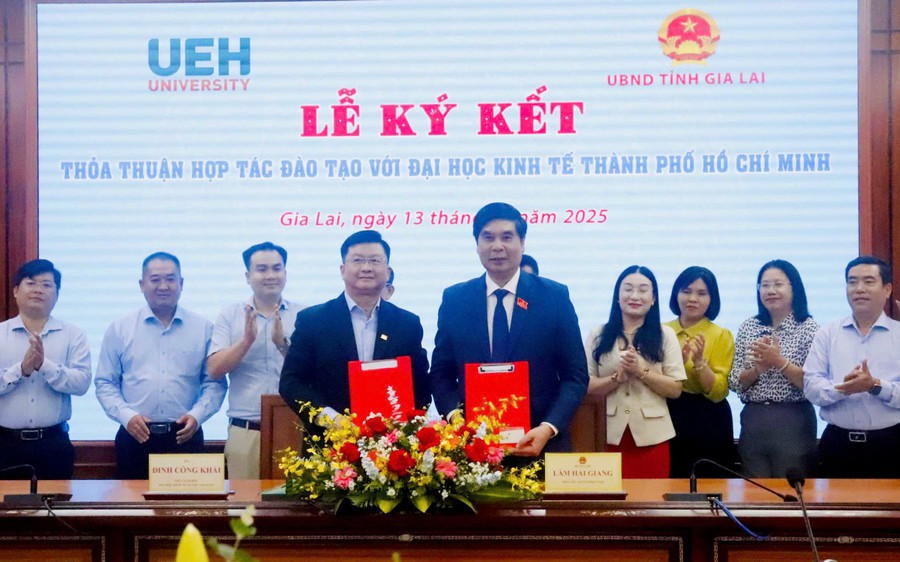 Gia Lai ký kết thỏa thuận hợp tác đào tạo với Đại học Kinh tế TP HCM