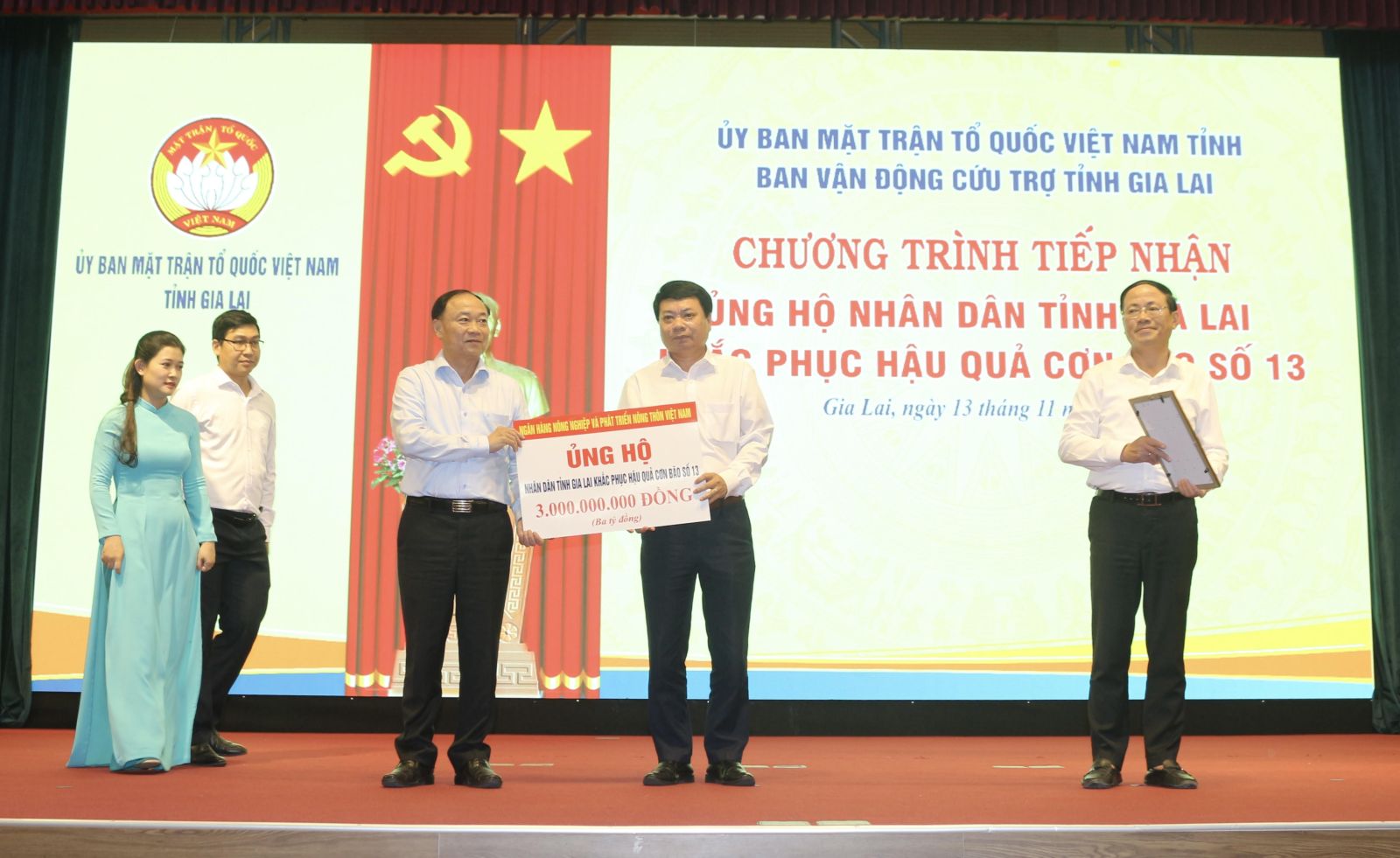Hơn 90 tỉ đồng ủng hộ Gia Lai khắc phục hậu quả bão số 13 kalmaegi - Ảnh 1.