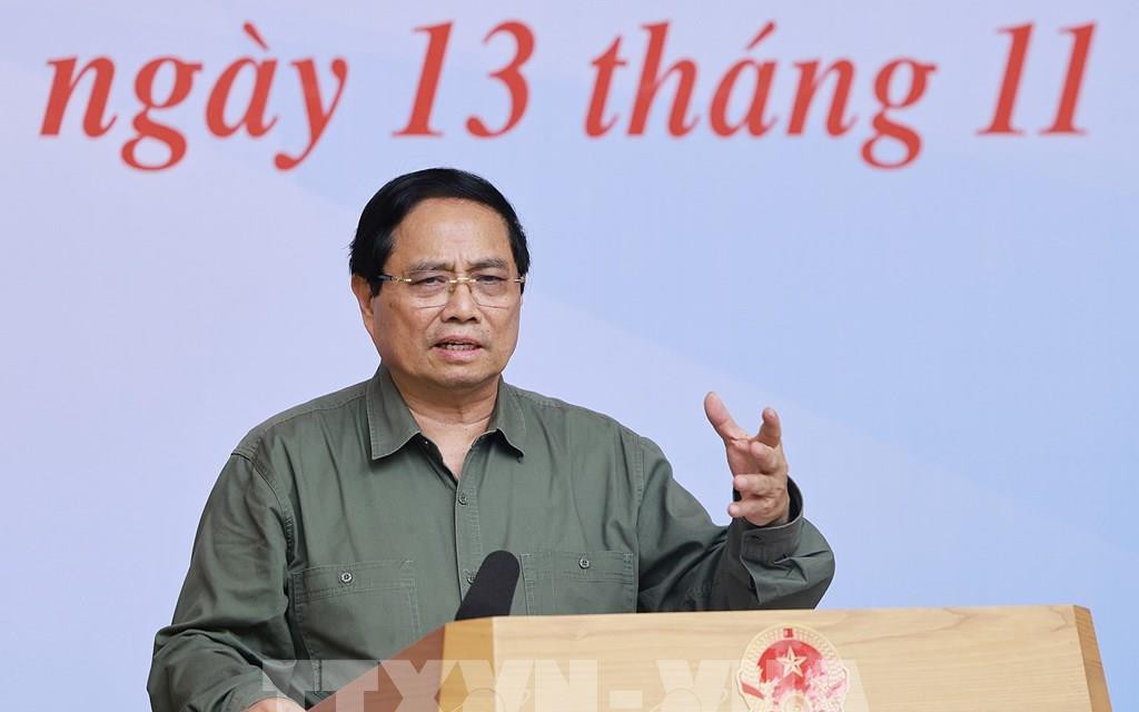 Vừa trở về từ Gia Lai, Thủ tướng chủ trì hội nghị họp bàn khắc phục hậu quả thiên tai